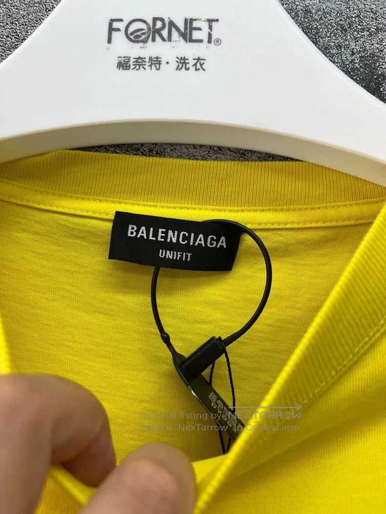 Balenciaga Balenciaga Yellow Wave Logo Short Sleeve Tee. Size US S / EU 44-46 / 1 - 4 Thumbnail