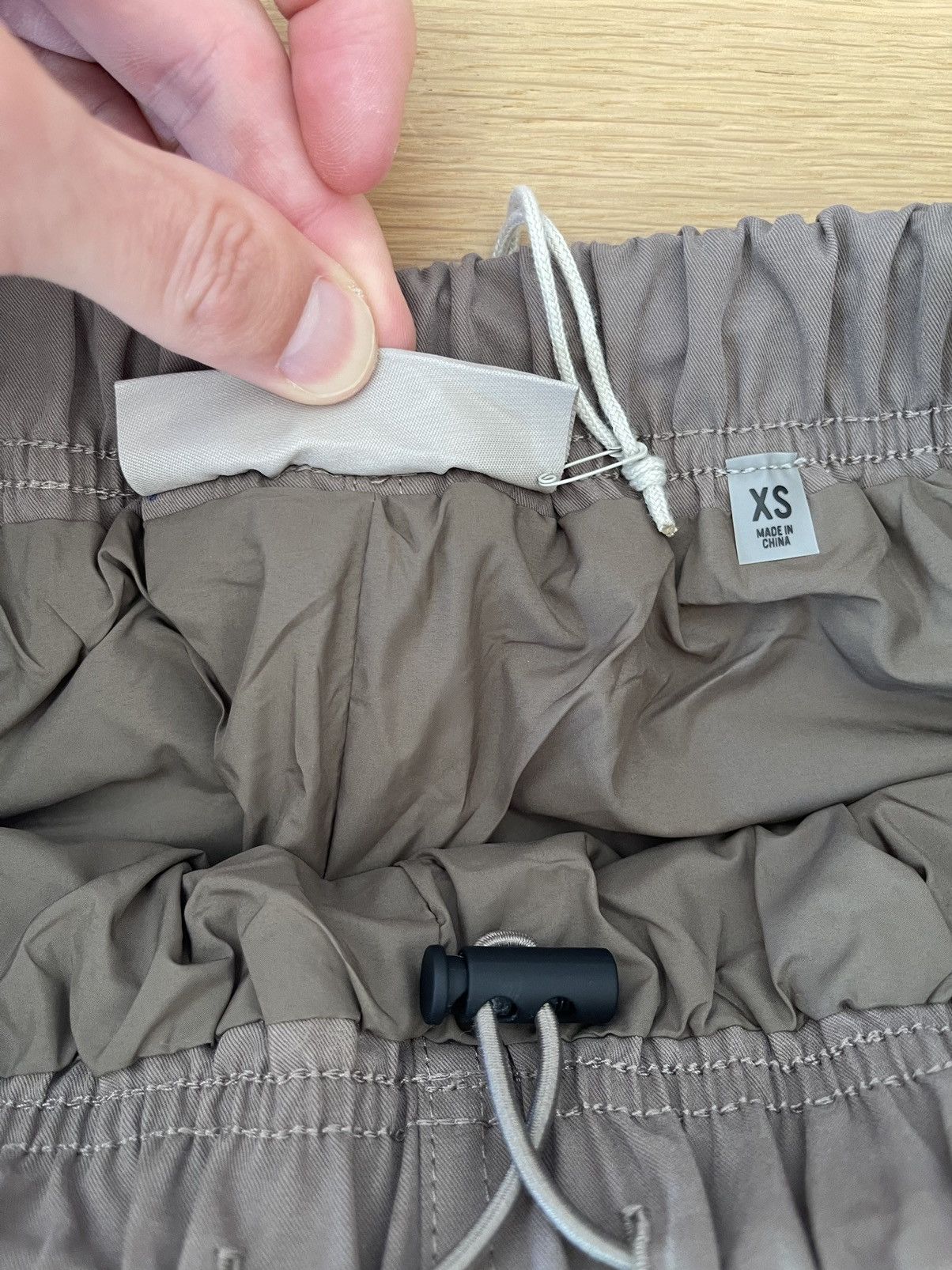 Essentials Fear of God Essentials Fall 22 WOOD Dock Shorts XS BNWT Size US 30 / EU 46 - 4 Thumbnail