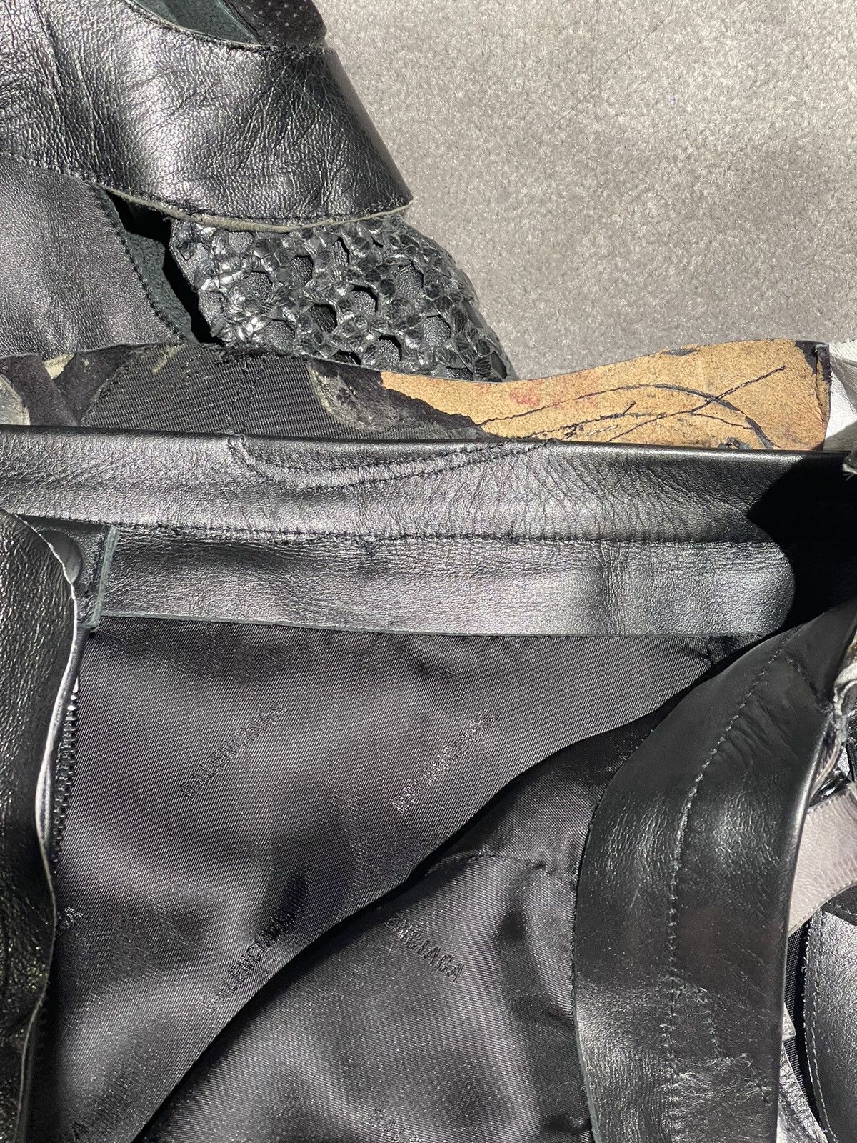 Balenciaga (☢️1OF1☢️) Balenciaga 21SS “NIKE” Upcycled Leather Maxi Skirt Size 36" / US 14 / IT 50 - 9 Thumbnail