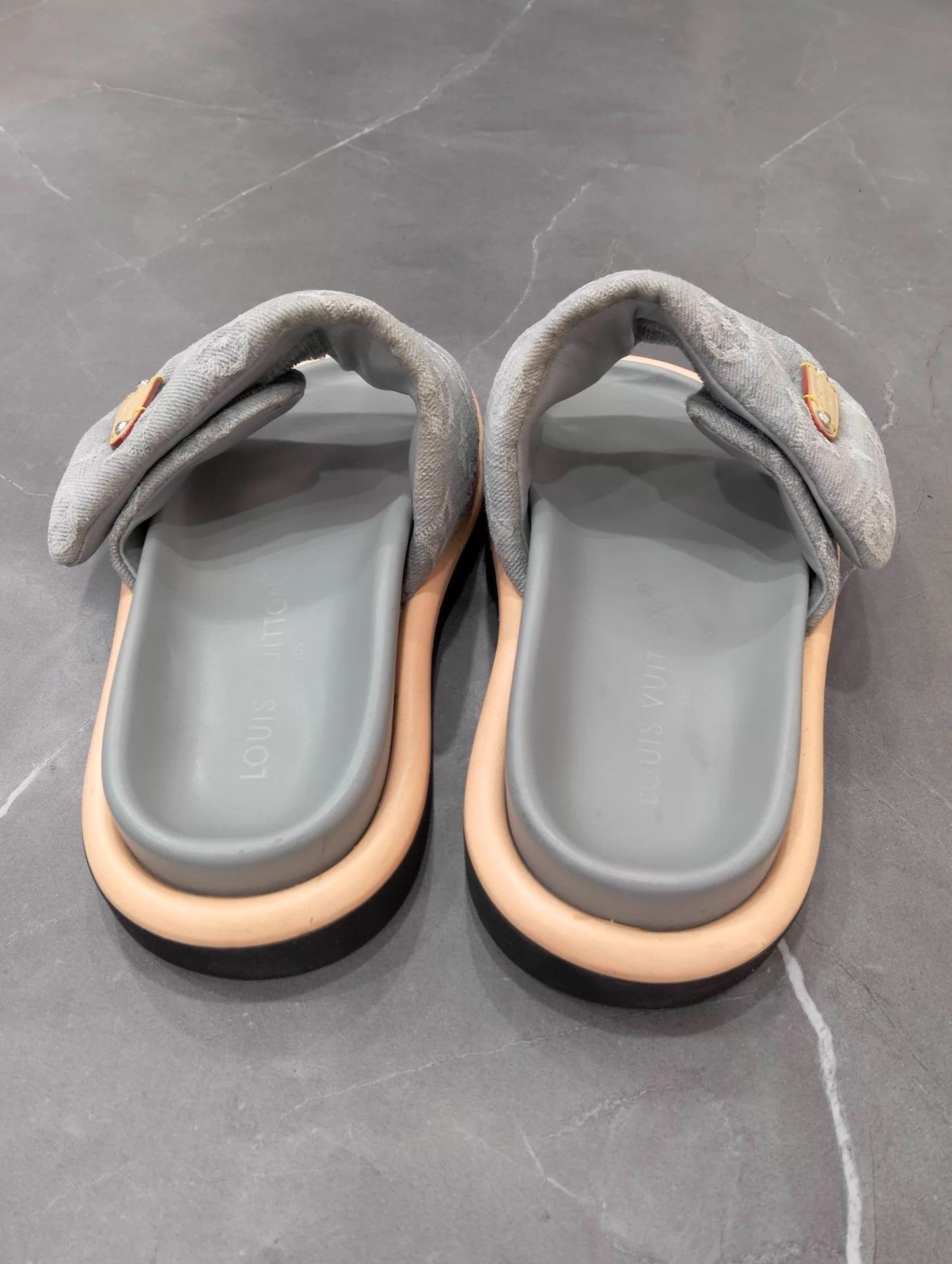 Louis Vuitton Louis Vuitton Denim Slide Sandals EU 35 Size US 4.5 / IT 34.5 - 5 Thumbnail