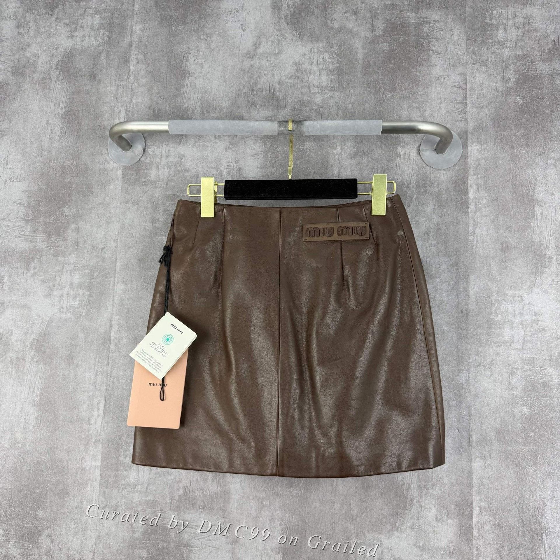 Miu Miu Miumiu Logo Calfskin Mini Skirt Size 38" / US 16 / IT 52 - 1 Thumbnail