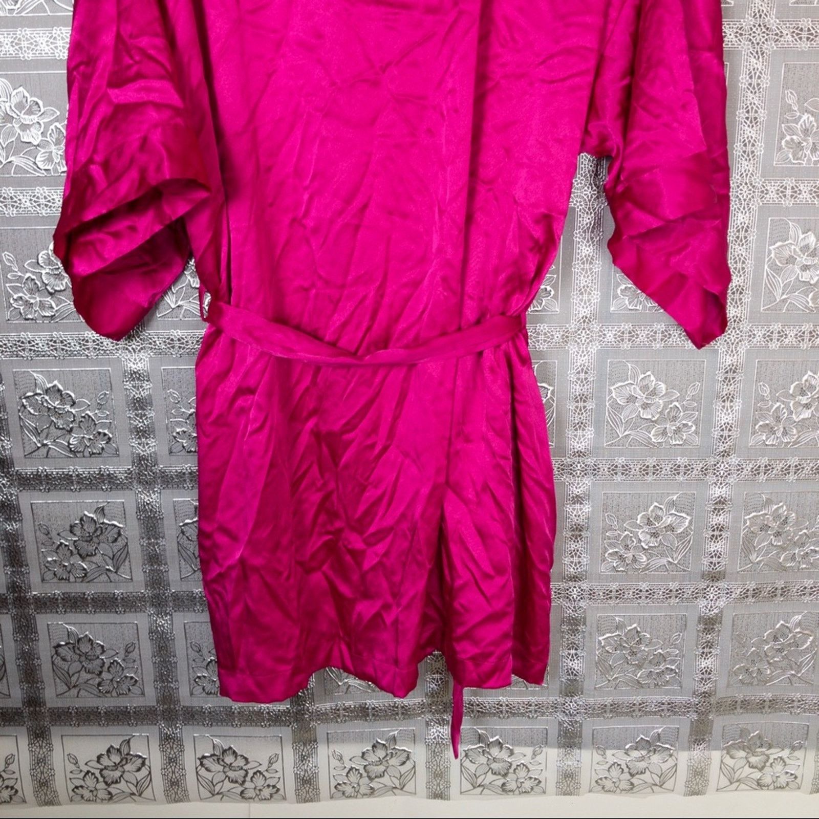 Victoria's Secret NWT Victoria's Secret Supermodel Backstage Wrap Size ONE SIZE - 6 Thumbnail