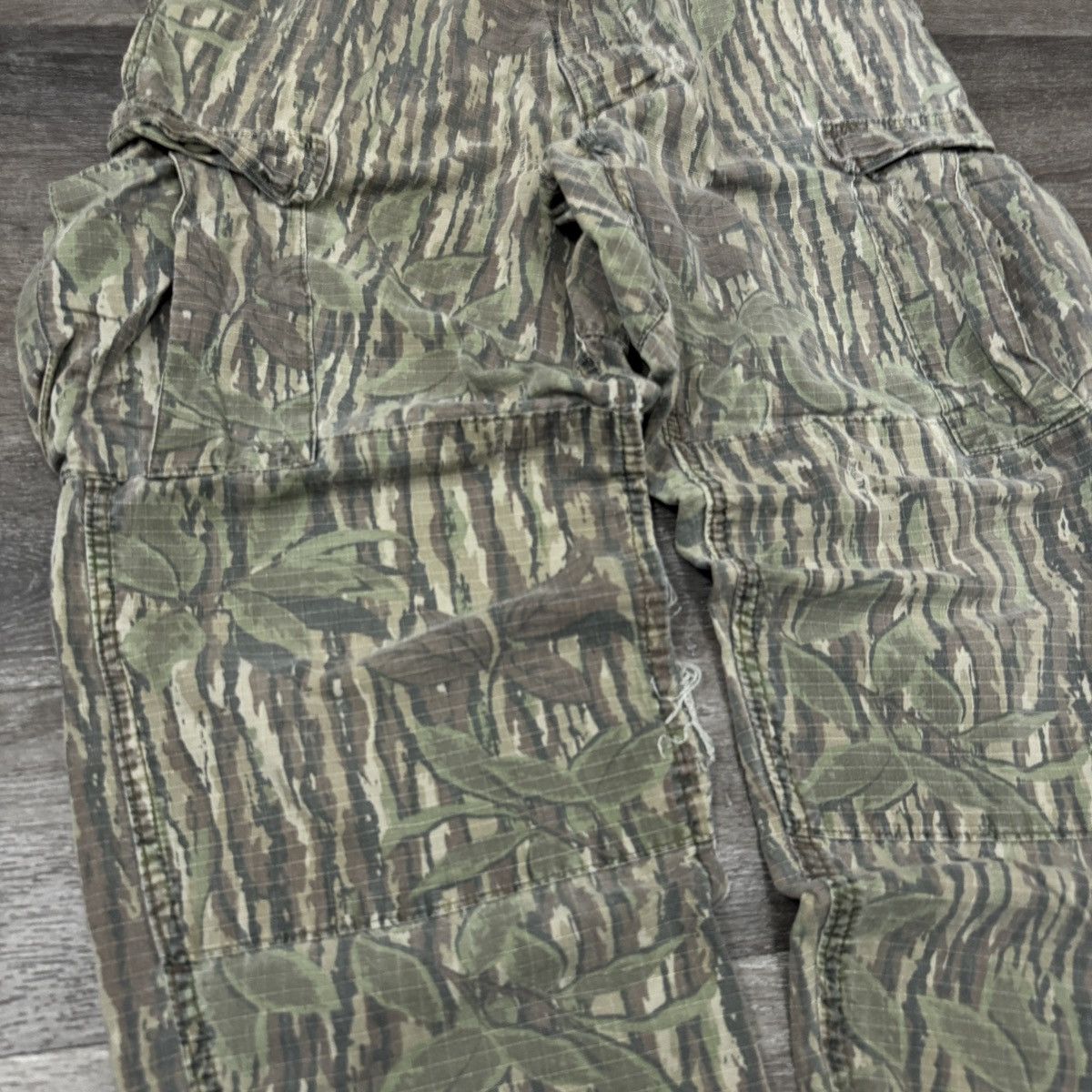 Realtree × Vintage Vintage 90s Realtree lead camo baggy cargo pants faded Size US 38 / EU 54 - 3 Thumbnail
