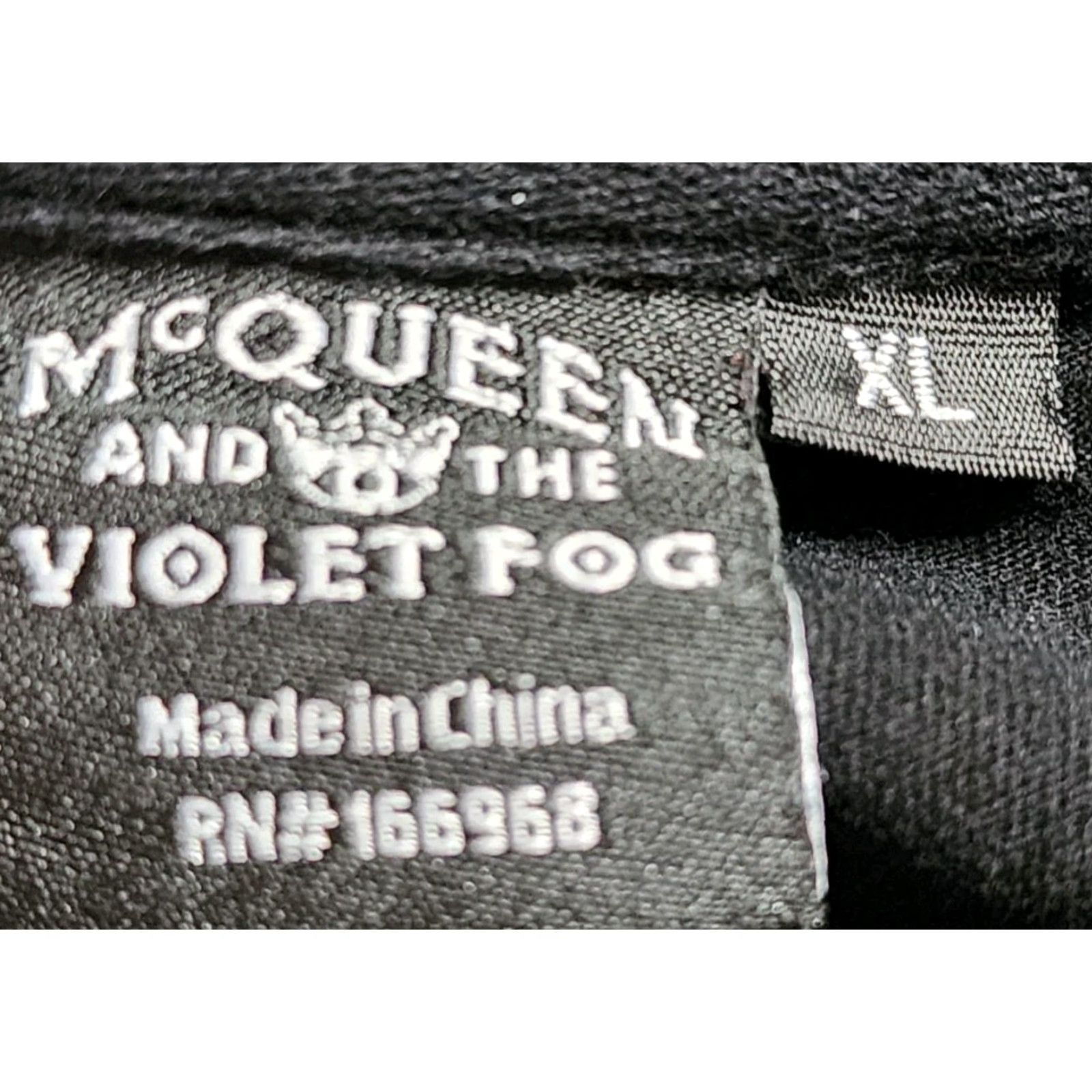 Vintage Mens XL McQueen and The Violet Fog Gin T-Shirt Black Short Sleeve Cotton Adult Size US XL / EU 56 / 4 - 4 Thumbnail