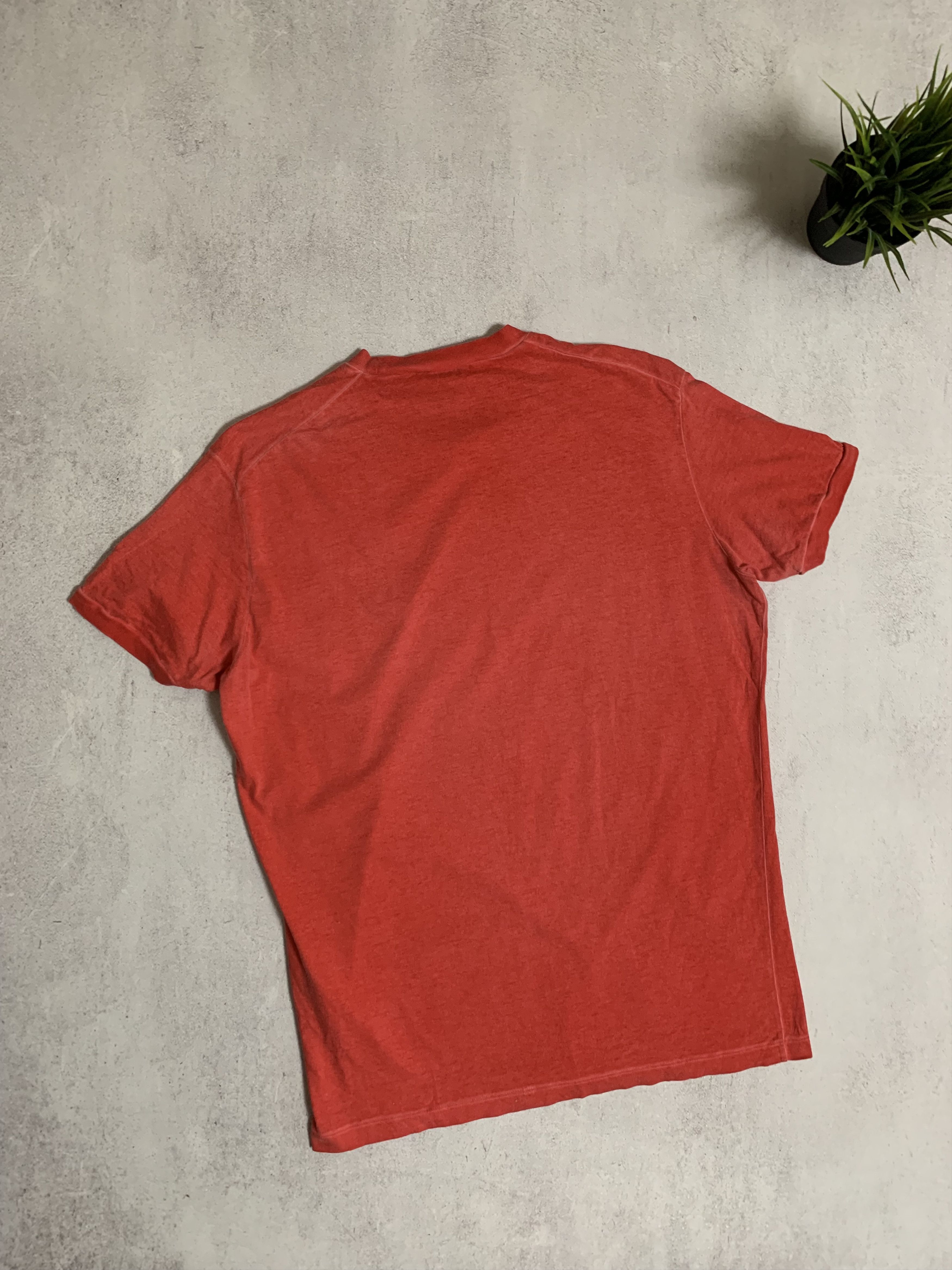 Dsquared2 Vintage Dsquared2 T Shirt Tee Big Logo Distressed Faded Y2K Size US XL / EU 56 / 4 - 5 Thumbnail