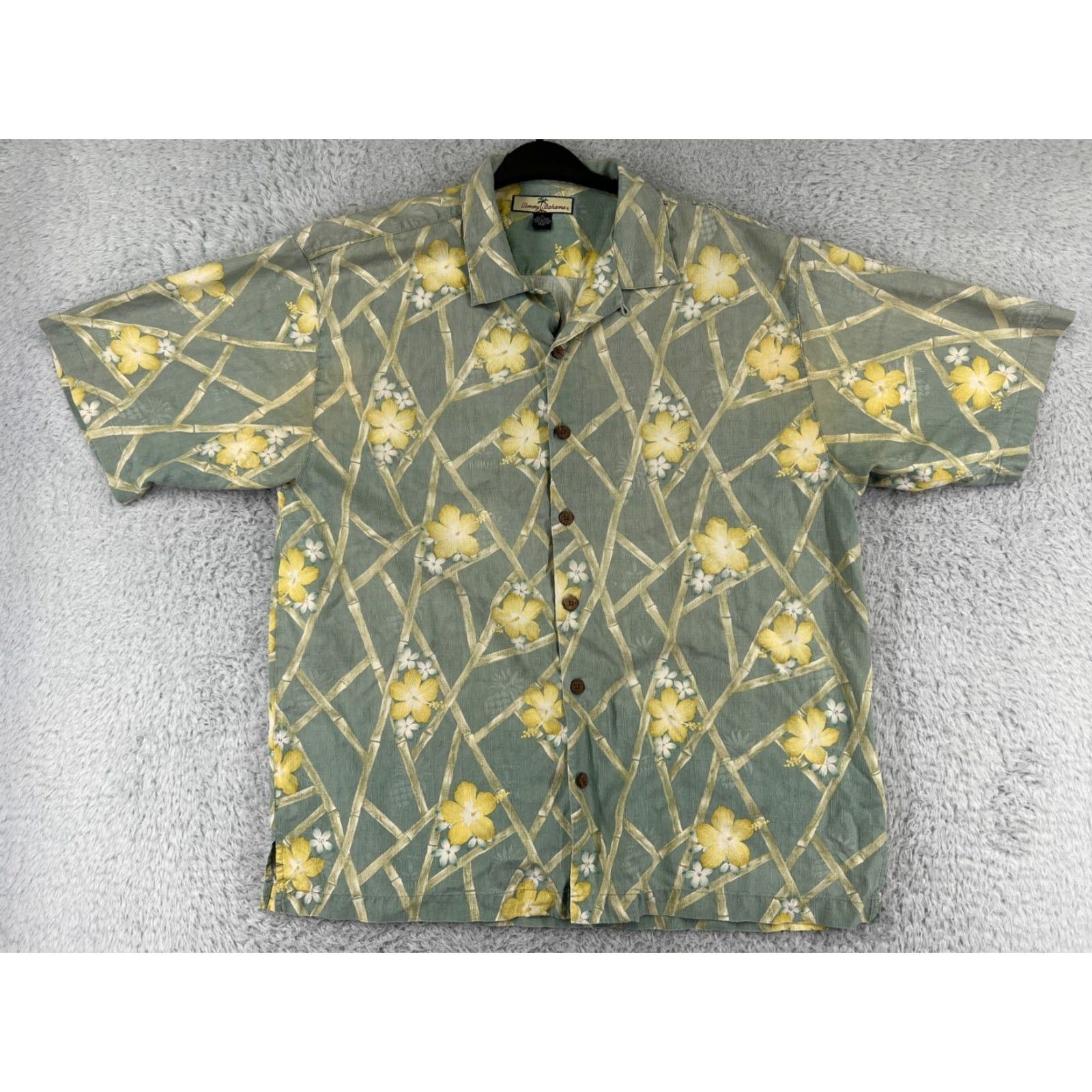 Tommy Bahama Tommy Bahama Shirt Mens Large Green Bamboo Floral Hibiscus Pineapple Hawaiian Size US L / EU 52-54 / 3 - 2 Thumbnail