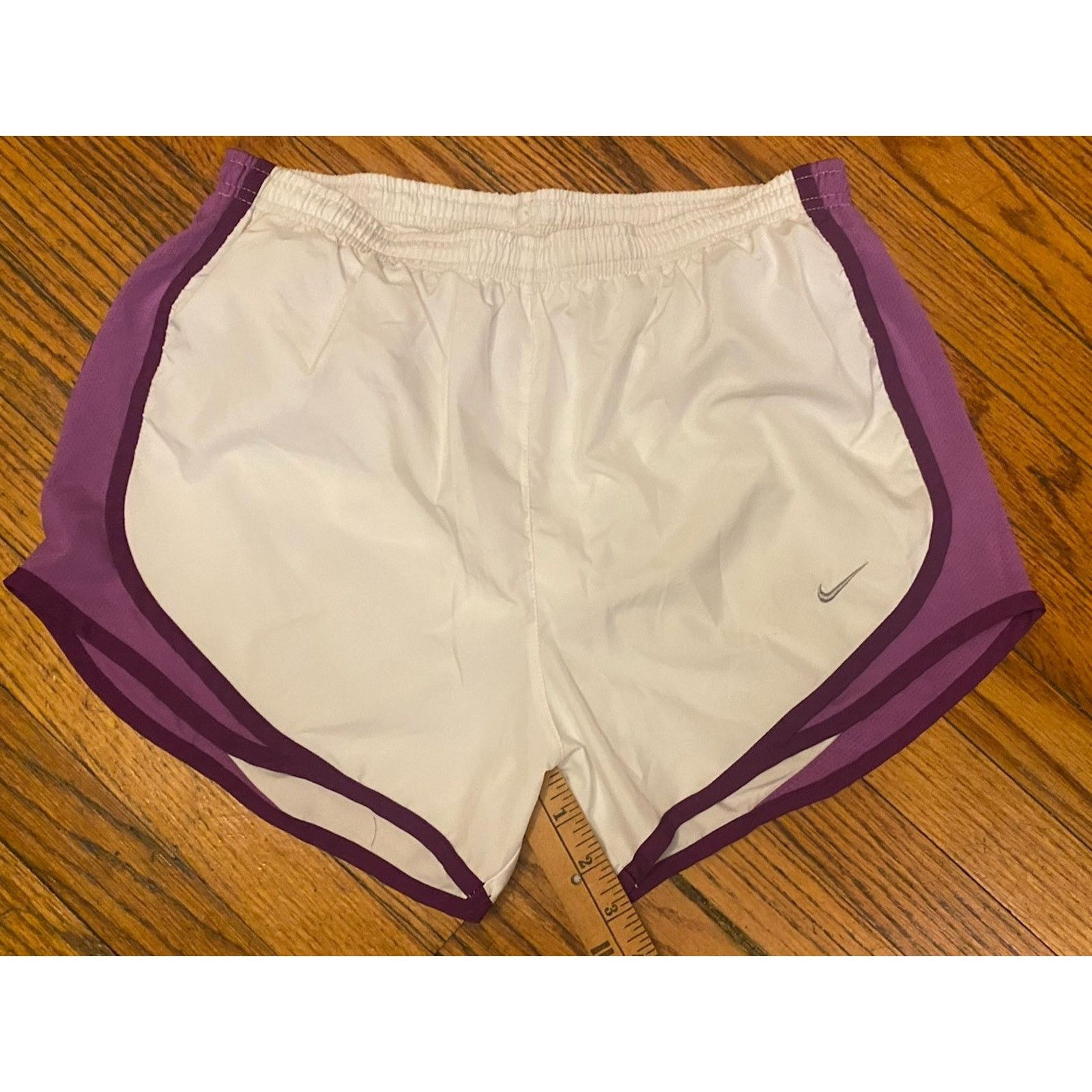 Nike Nike Dri Fit Running Shorts Women’s Small White Purple Size 28" / US 6 / IT 42 - 7 Thumbnail