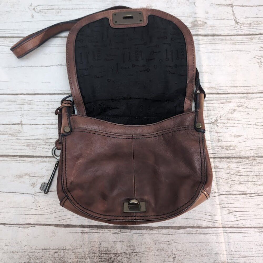 Fossil Authentic Fossil Leather Satchel Crossbody Saddle Bag Horse Size ONE SIZE - 4 Thumbnail