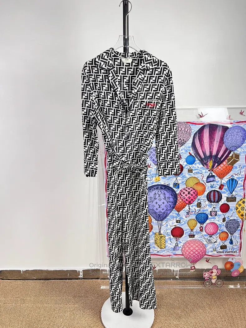 Fendi Fendi Black and white all-over print floral dress Size XXS / US 00 / IT 34 - 1 Thumbnail