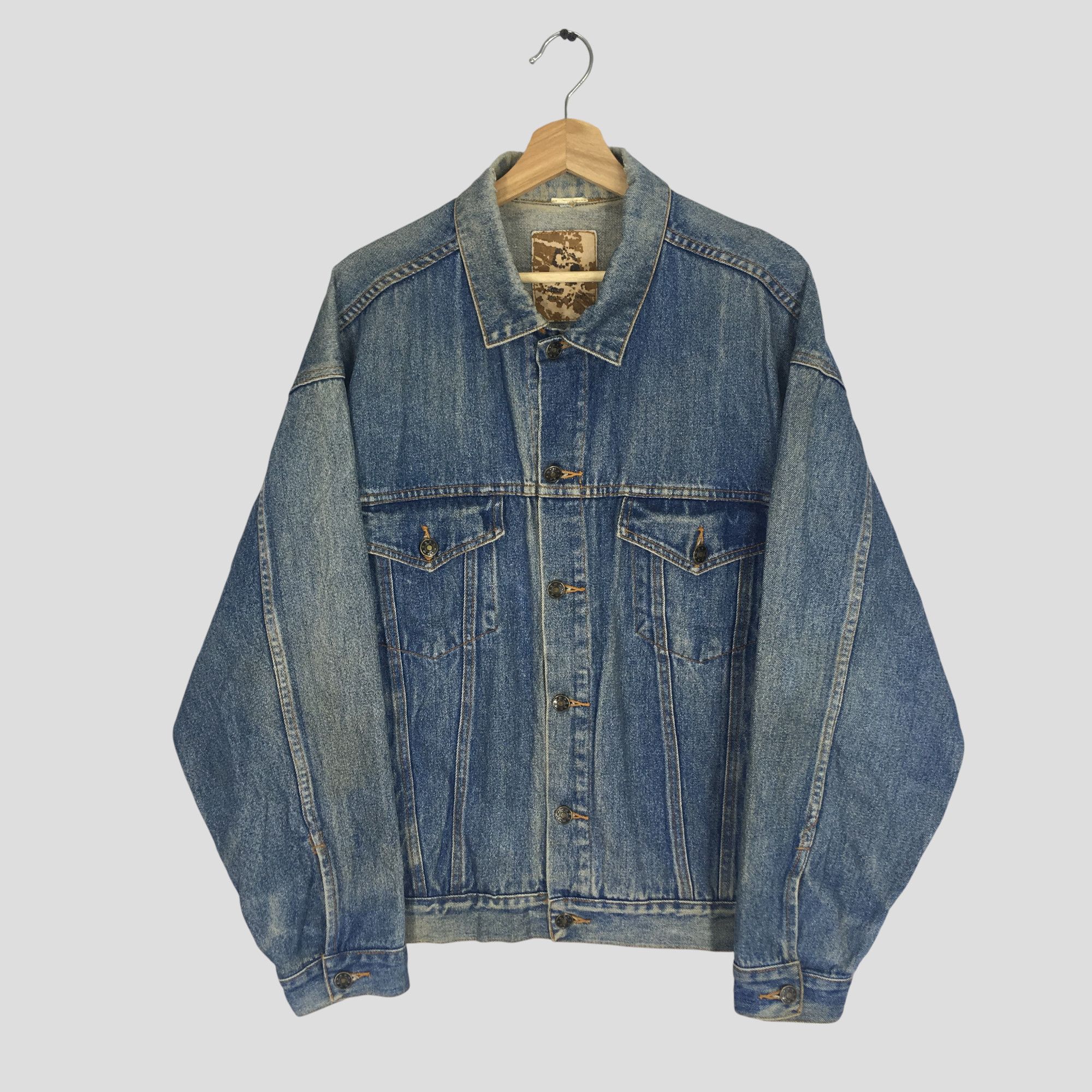 Vintage Vintage 1994 WWF Denim Jacket Featuring Bret hart Undertaker Size US L / EU 52-54 / 3 - 2 Thumbnail
