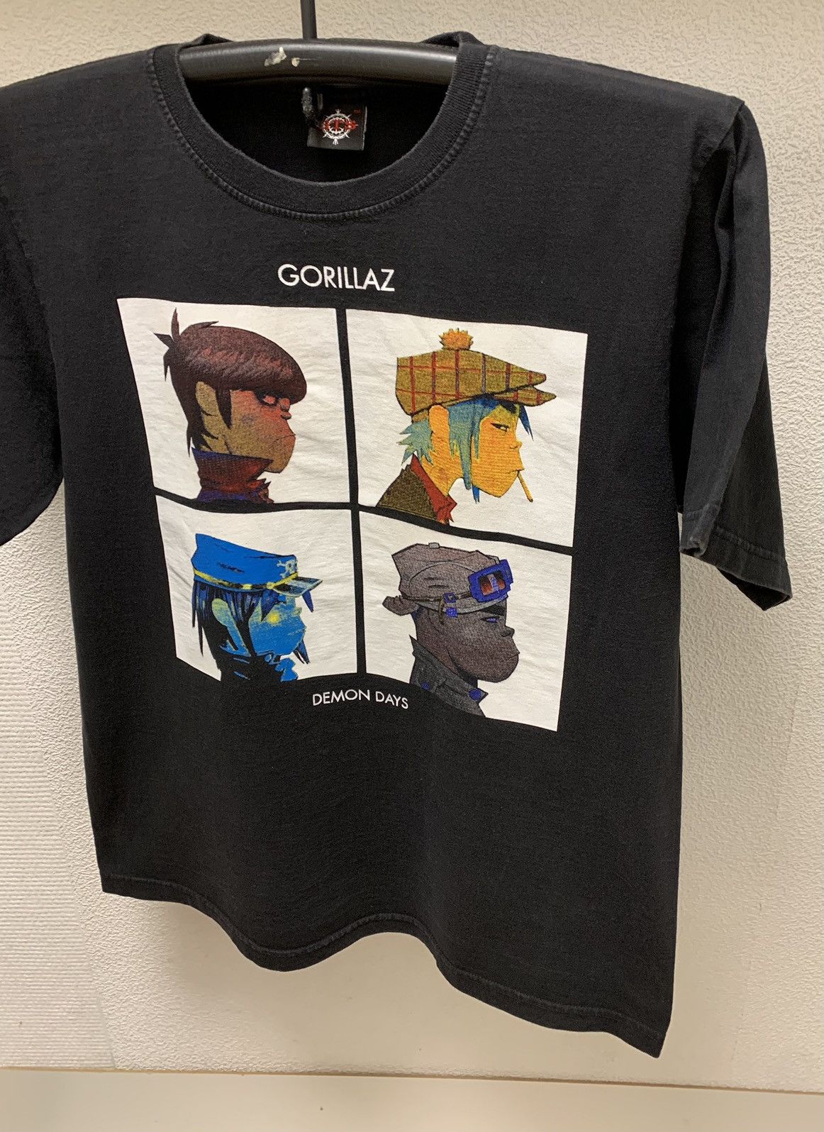 Band Tees Gorillaz Demon Days vintage band rock t-shirt L sz madeinusa Size US L / EU 52-54 / 3 - 8 Thumbnail