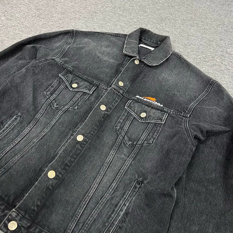Balenciaga Balenciaga Wash jeans coat limited to the Year of the Tige Size US XS / EU 42 / 0 - 3 Thumbnail