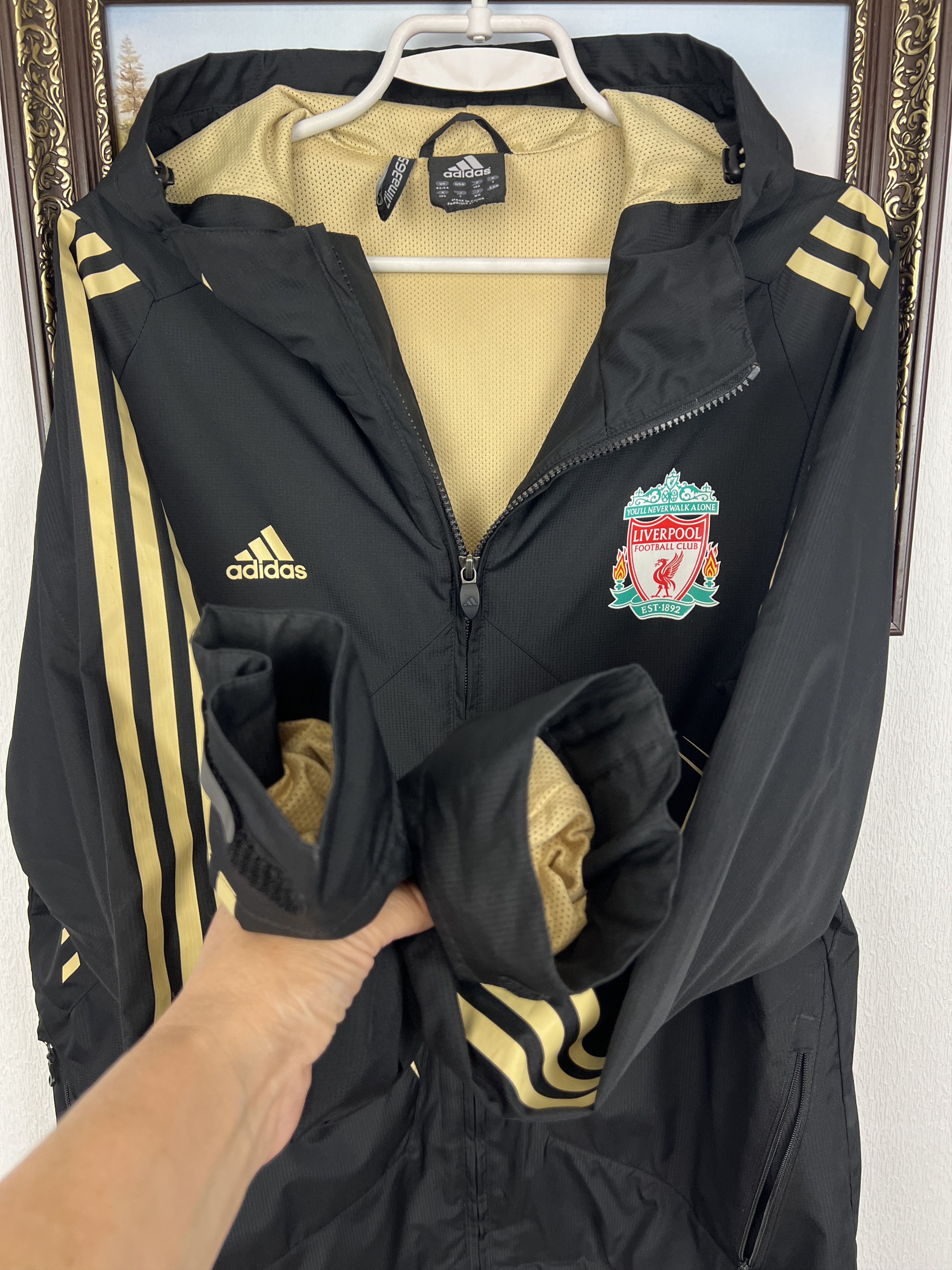 Adidas Vintage Adidas Liverpool Football Jacket Soccer YNWA Size US L / EU 52-54 / 3 - 5 Thumbnail
