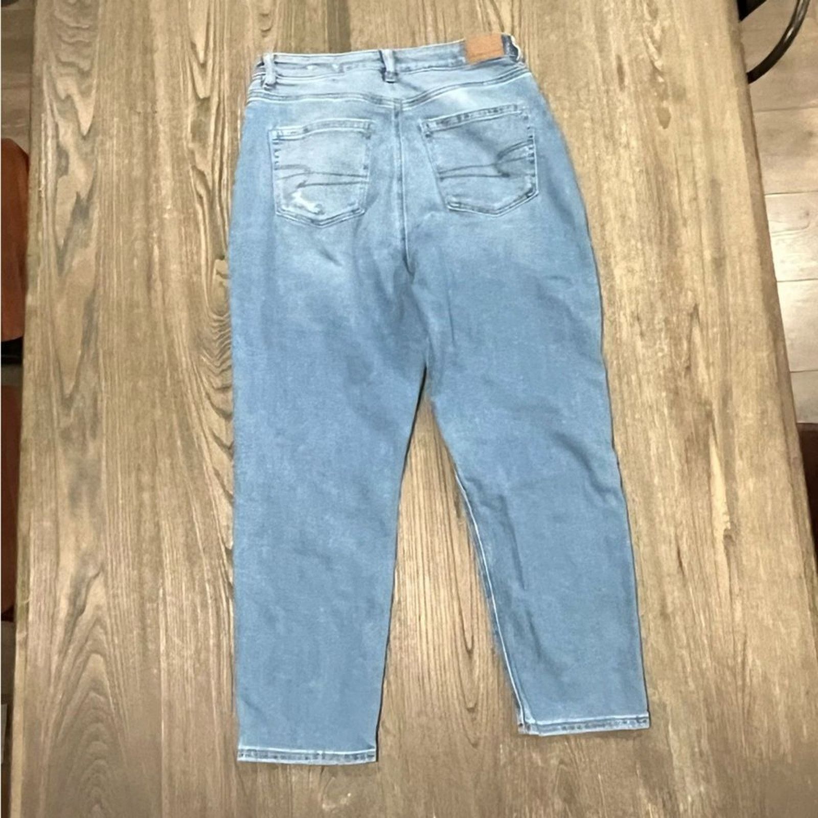 American Eagle Outfitters American Eagle Mom Jeans High Rise Stretch Whiskering Size 30" / US 8 / IT 44 - 10 Thumbnail