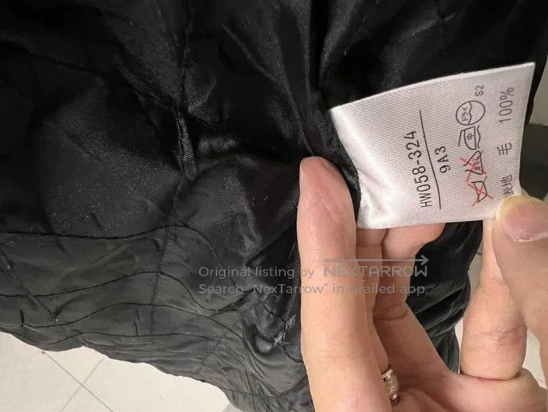 Givenchy vintage givenchy black wool coat with large collar. Size US M / EU 48-50 / 2 - 8 Thumbnail