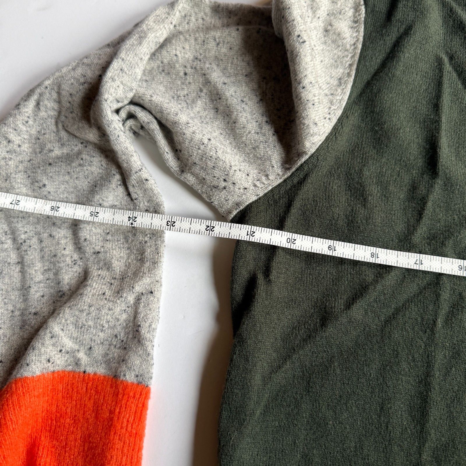 Cos COS Colorblock Crewneck Wool Sweater – Olive/Orange/Grey Size US S / EU 44-46 / 1 - 5 Thumbnail