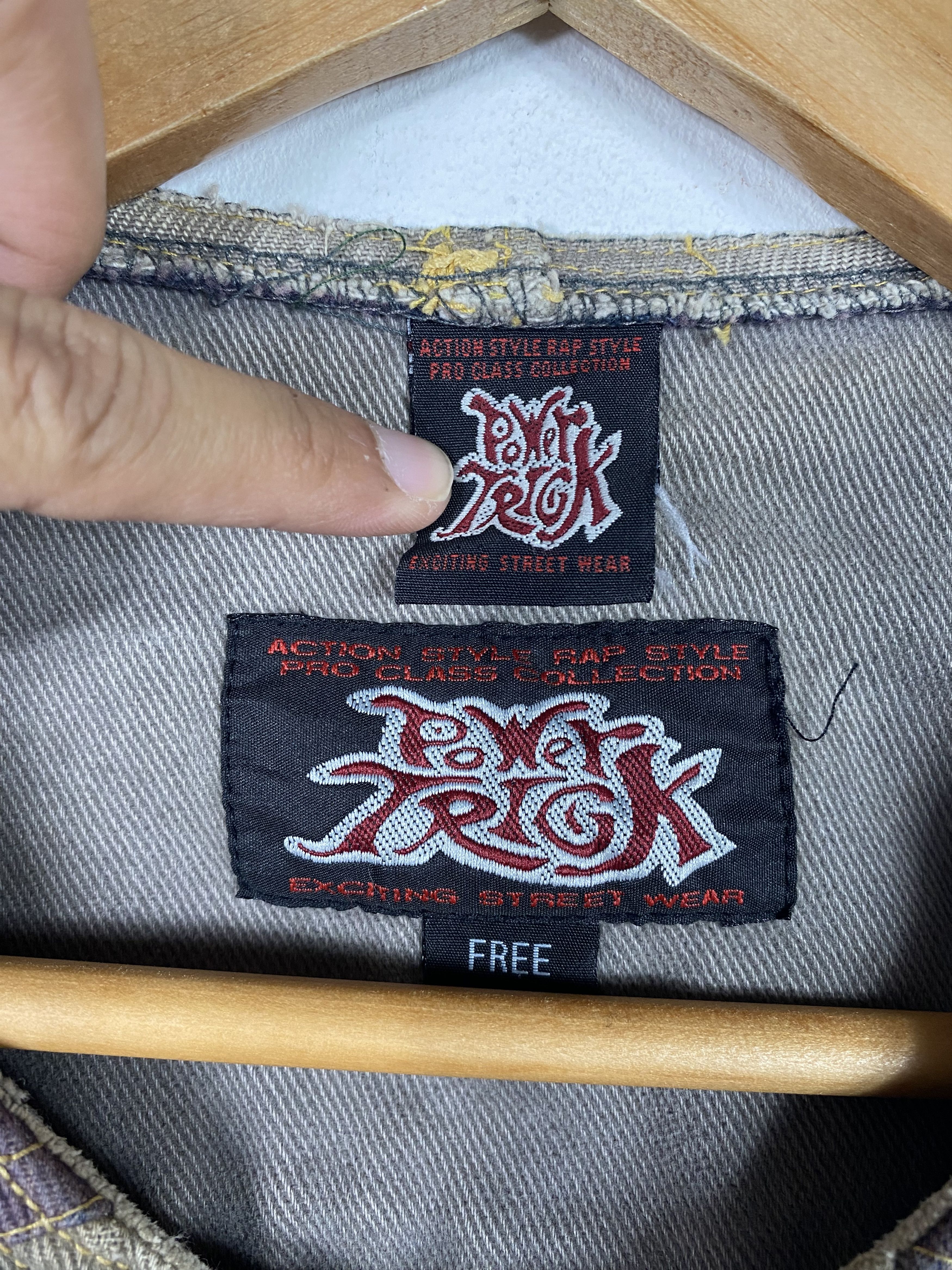 Tribal Streetwear Vintage Power Trick Tribal Y2K Denim Vest Size US XL / EU 56 / 4 - 3 Thumbnail