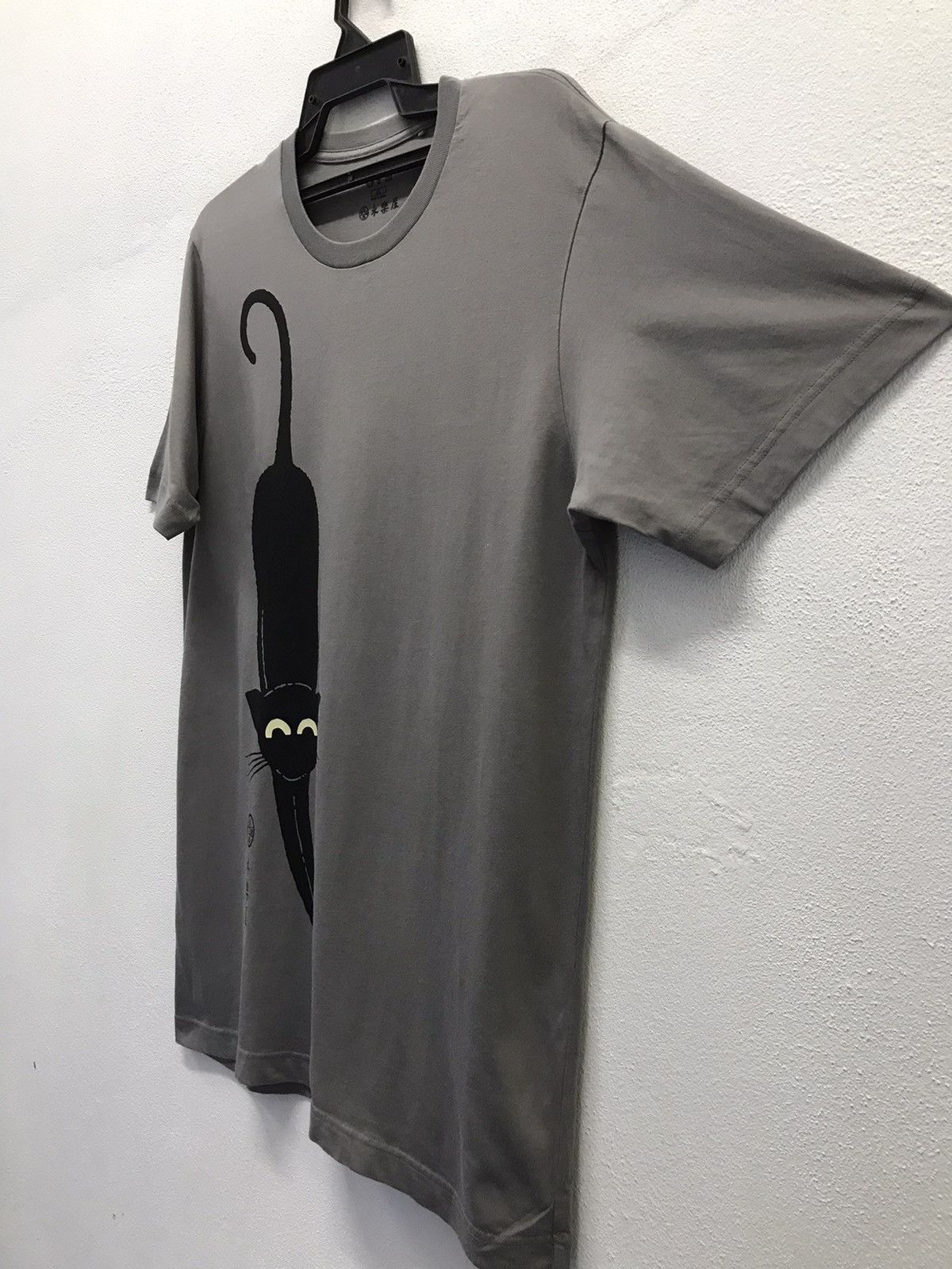 Japanese Brand × Uniqlo × Vintage Vintage Uniqlo Black Cat Shirt Size US XL / EU 56 / 4 - 4 Thumbnail
