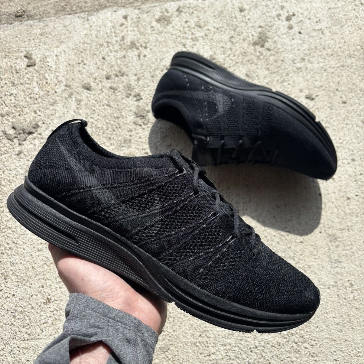 Nike Men's Nike Black Flyknit Trainer Triple Black YeKnit - 10.5 Size US 10.5 / EU 43-44 - 1 Thumbnail