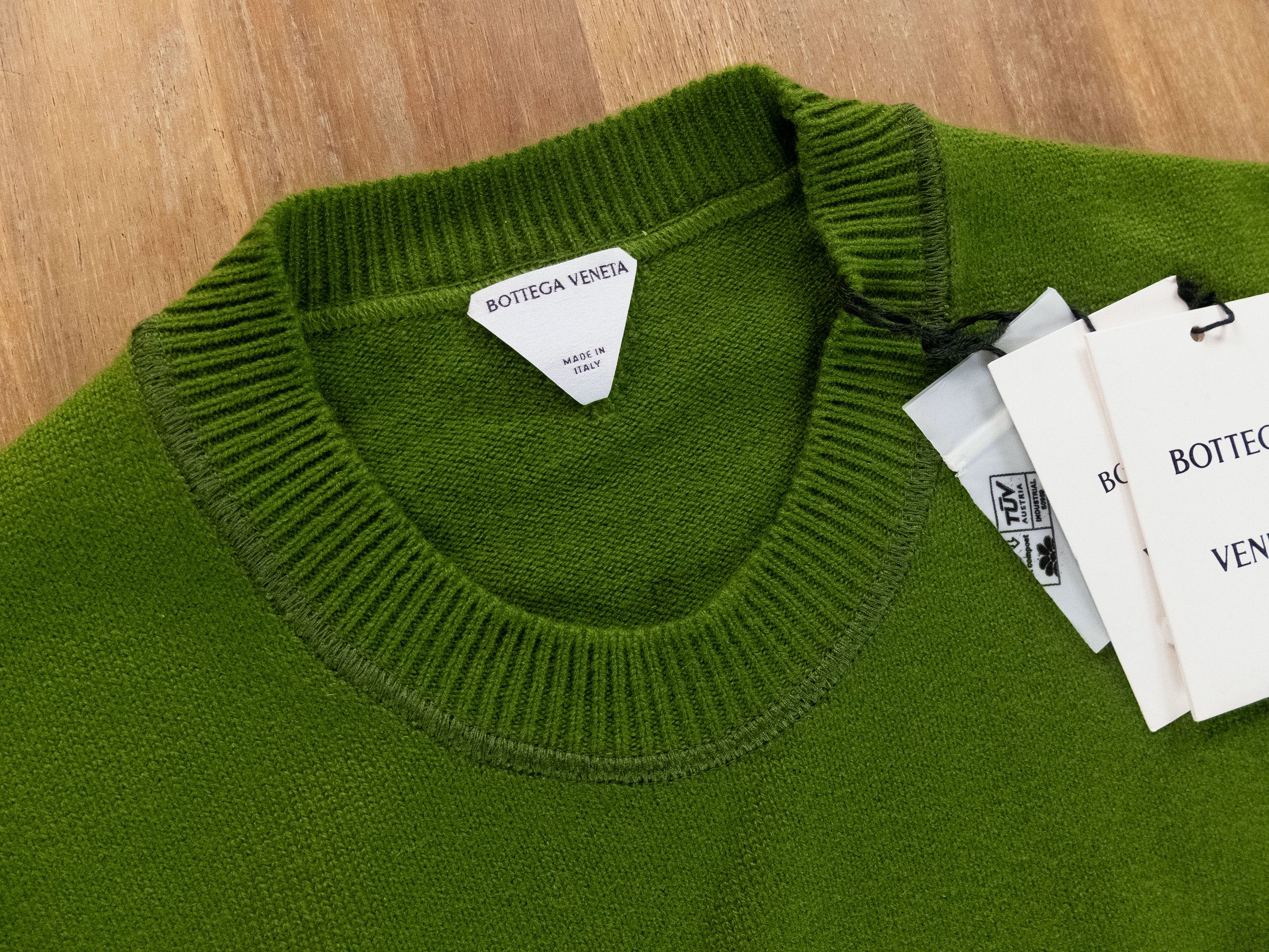Bottega Veneta BOTTEGA VENETA Jalapeno green cashmere sweater Medium q Size US M / EU 48-50 / 2 - 5 Thumbnail