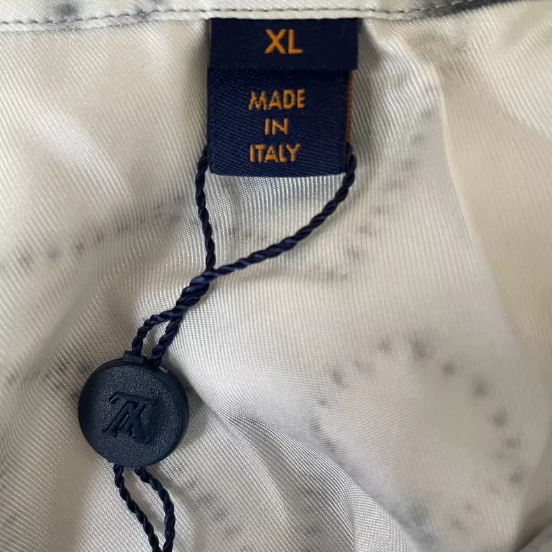 Louis Vuitton Louis Vuitton Mulberry silk full logo three-flower short-sl Size US XL / EU 56 / 4 - 3 Thumbnail