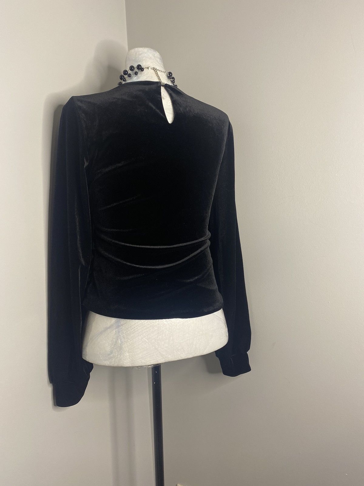 Vintage Gorgeous velour black whimsigoth long sleeve top Size S / US 4 / IT 40 - 3 Thumbnail