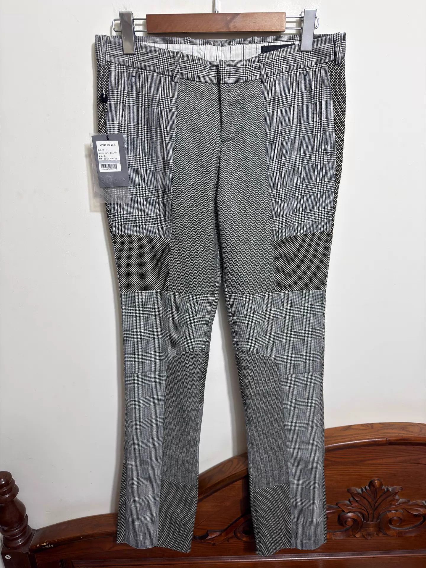 Alexander McQueen Alexander McQueen Slim Tailored Trousers 46 Size US 30 / EU 46 - 1 Thumbnail