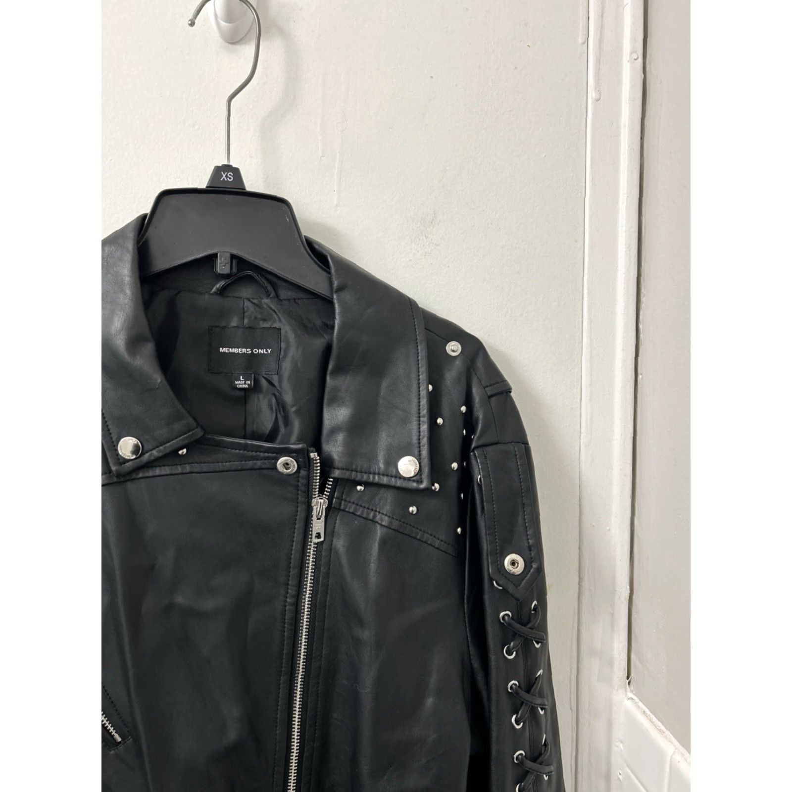Members Only Members Only Leather Jacket Womens L Black Studded Lace Up Moto Jacket Size L / US 10 / IT 46 - 4 Thumbnail