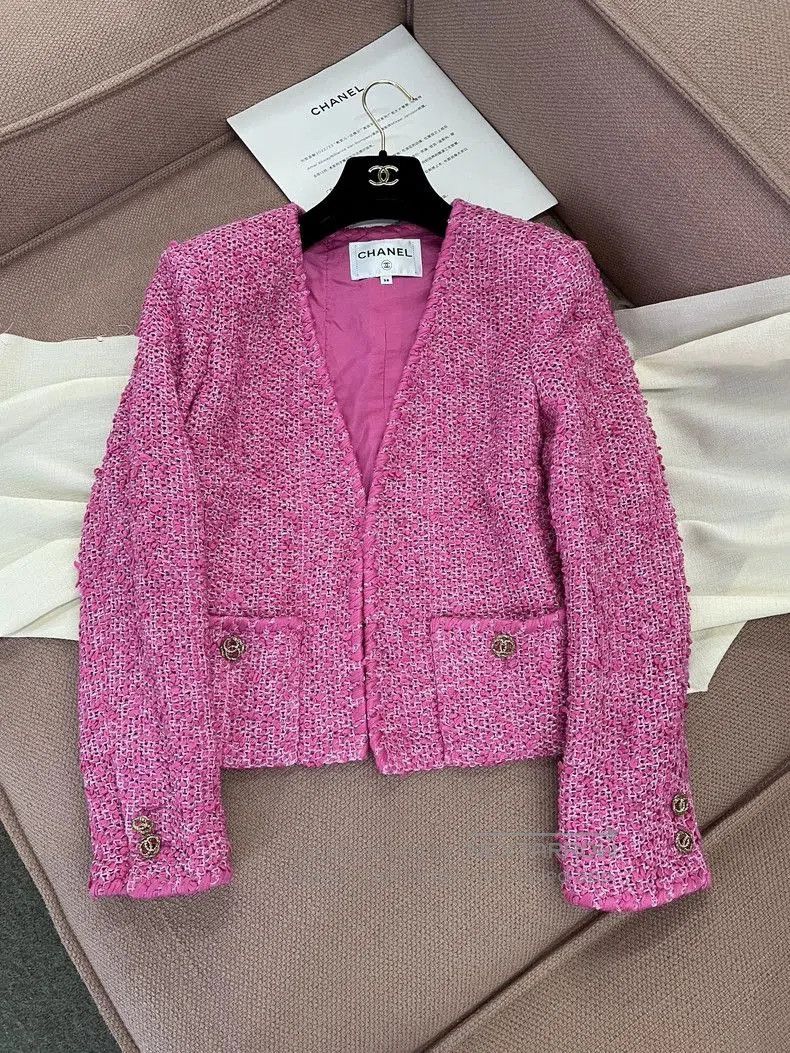 Chanel Chanel Pink V-Neck Knit Jacket. Size US M / EU 48-50 / 2 - 1 Thumbnail