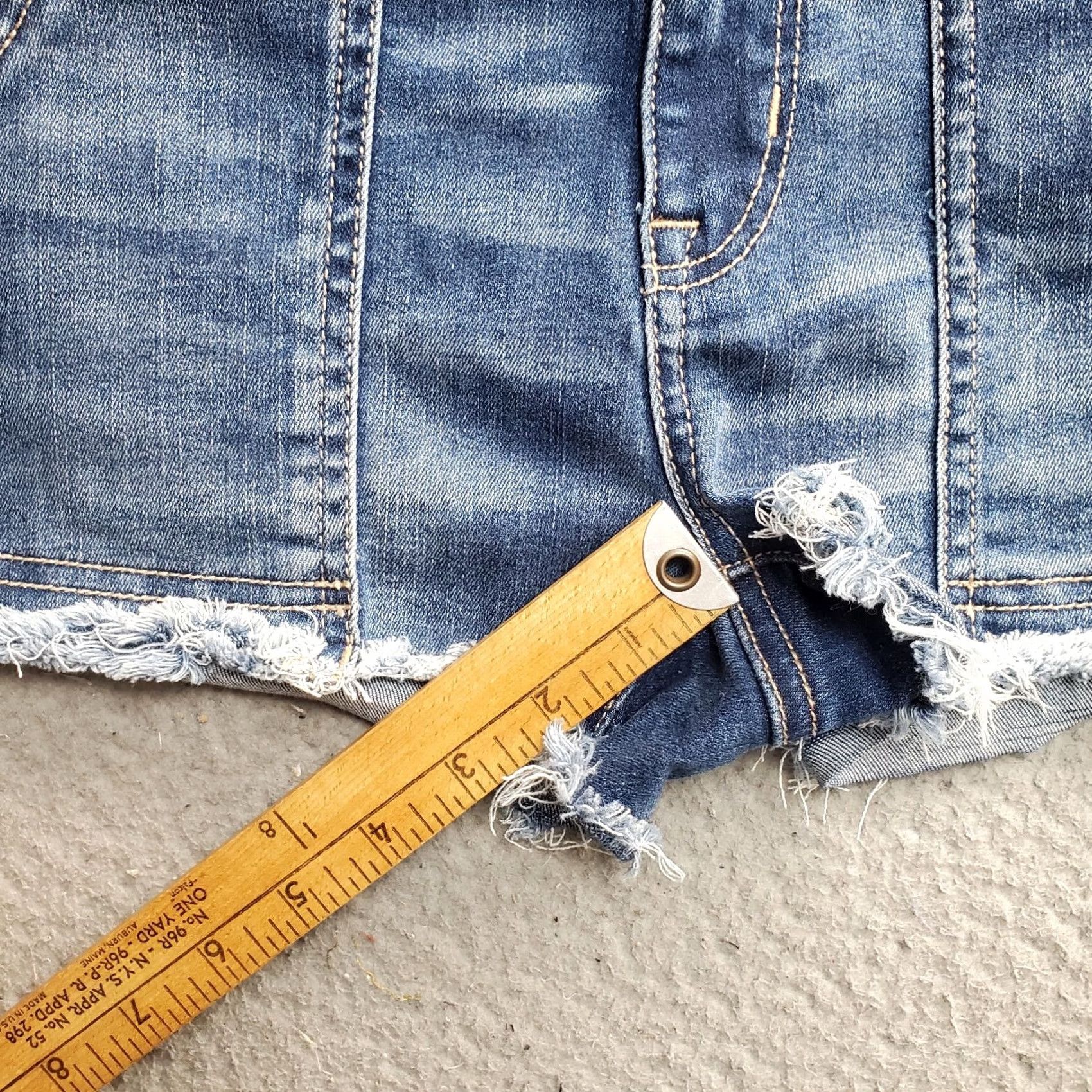 American Eagle Outfitters American Eagle Outfitters Womens Size 4 Blue Denim Hi-Rise Stretch Cut-Off Hem Size 27" / US 4 / IT 40 - 5 Thumbnail