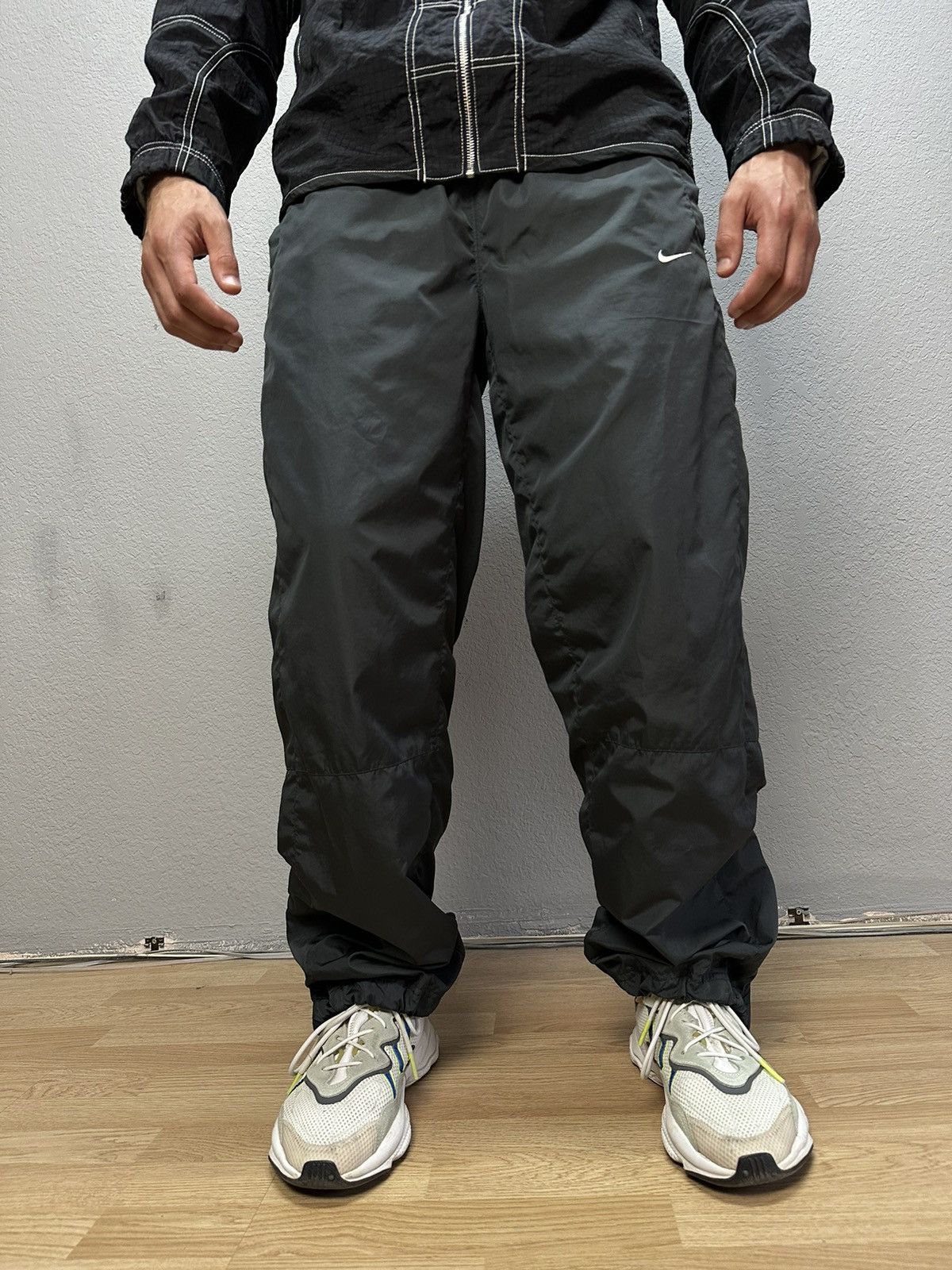 Nike × Vintage Vintage Y2K Nike Nylon Drill Track Pants Logo Embroidered Size US 33 - 5 Thumbnail