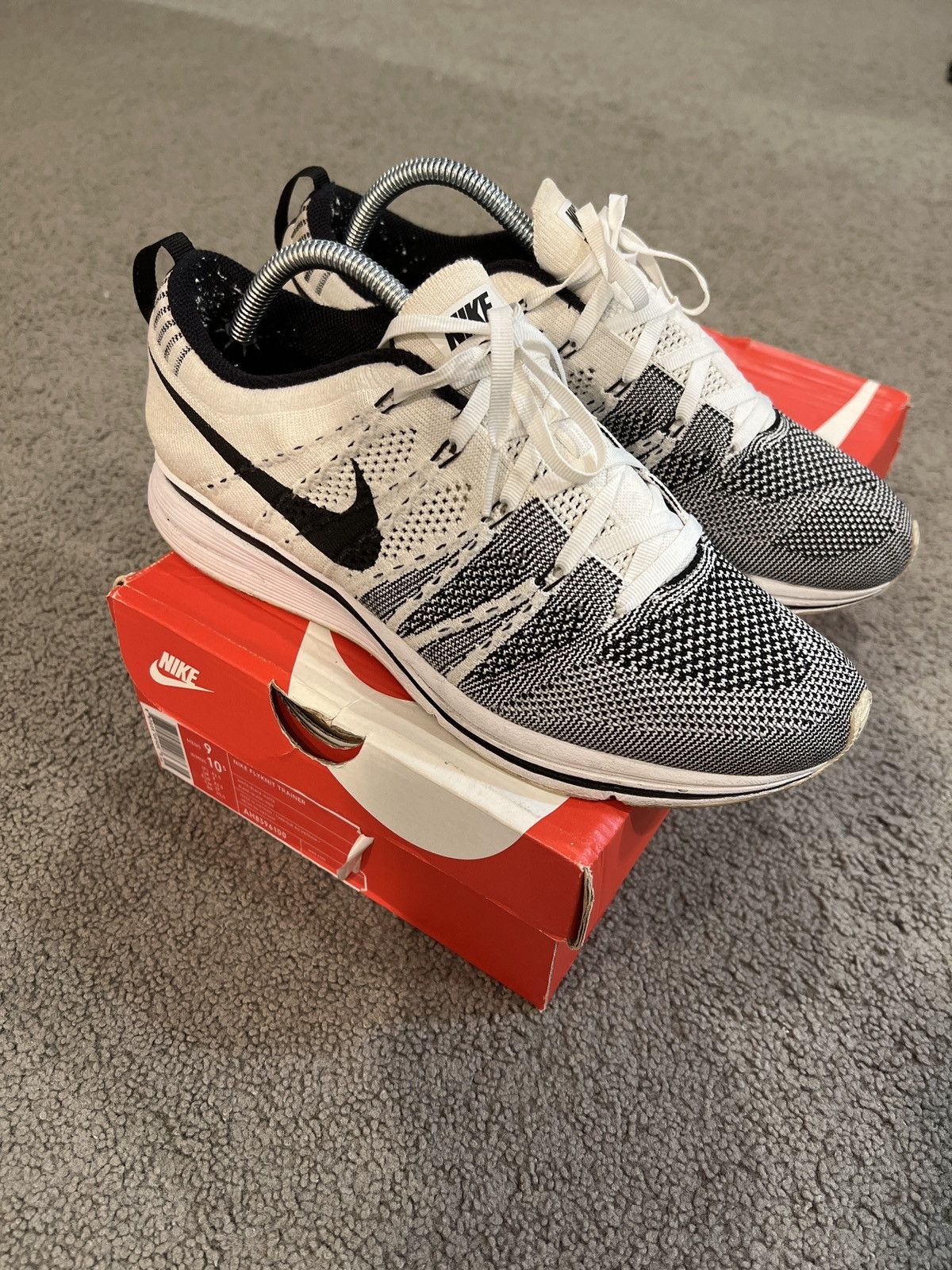 Nike Nike Flyknit Trainer White 2012 Size 9 Kanye West Yeknit Size US 9 / EU 42 - 1 Thumbnail