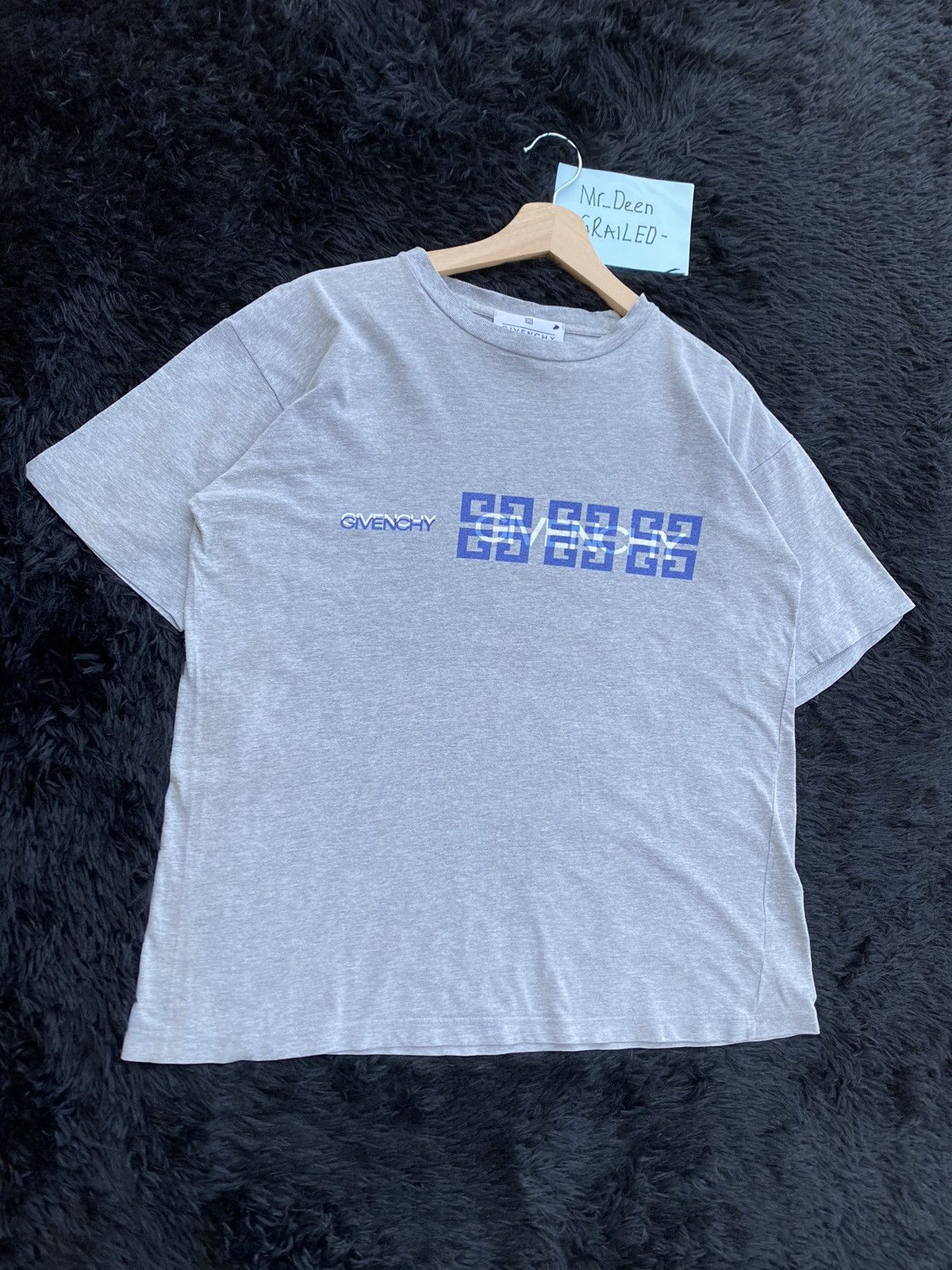 Givenchy Rare Vintage Givenchy Spellout Tshirt Size US L / EU 52-54 / 3 - 3 Thumbnail