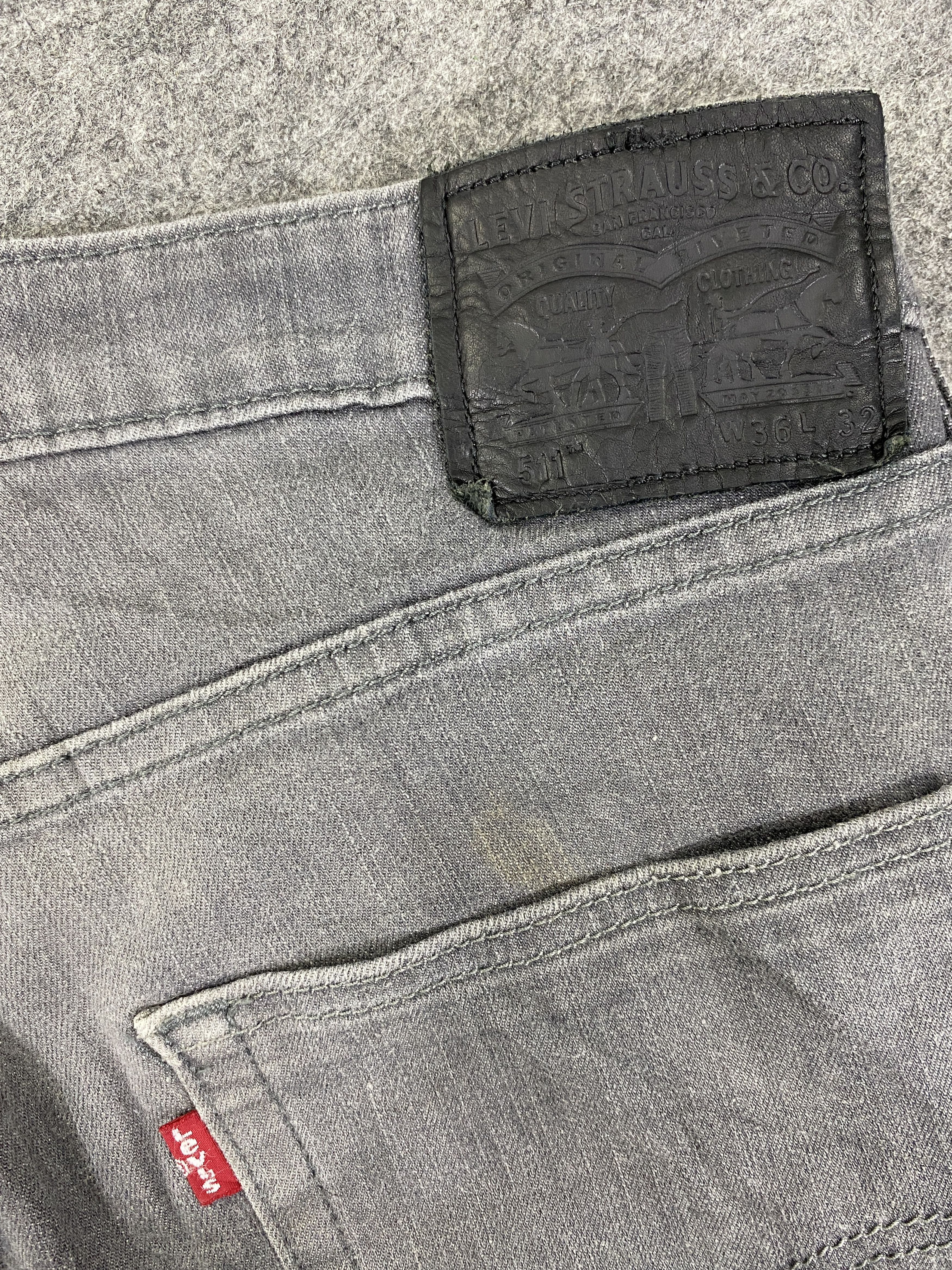 Levi's Grey Vintage Levi's 511 Jeans 35x30 Denim -JN2139 Size US 35 - 11 Thumbnail