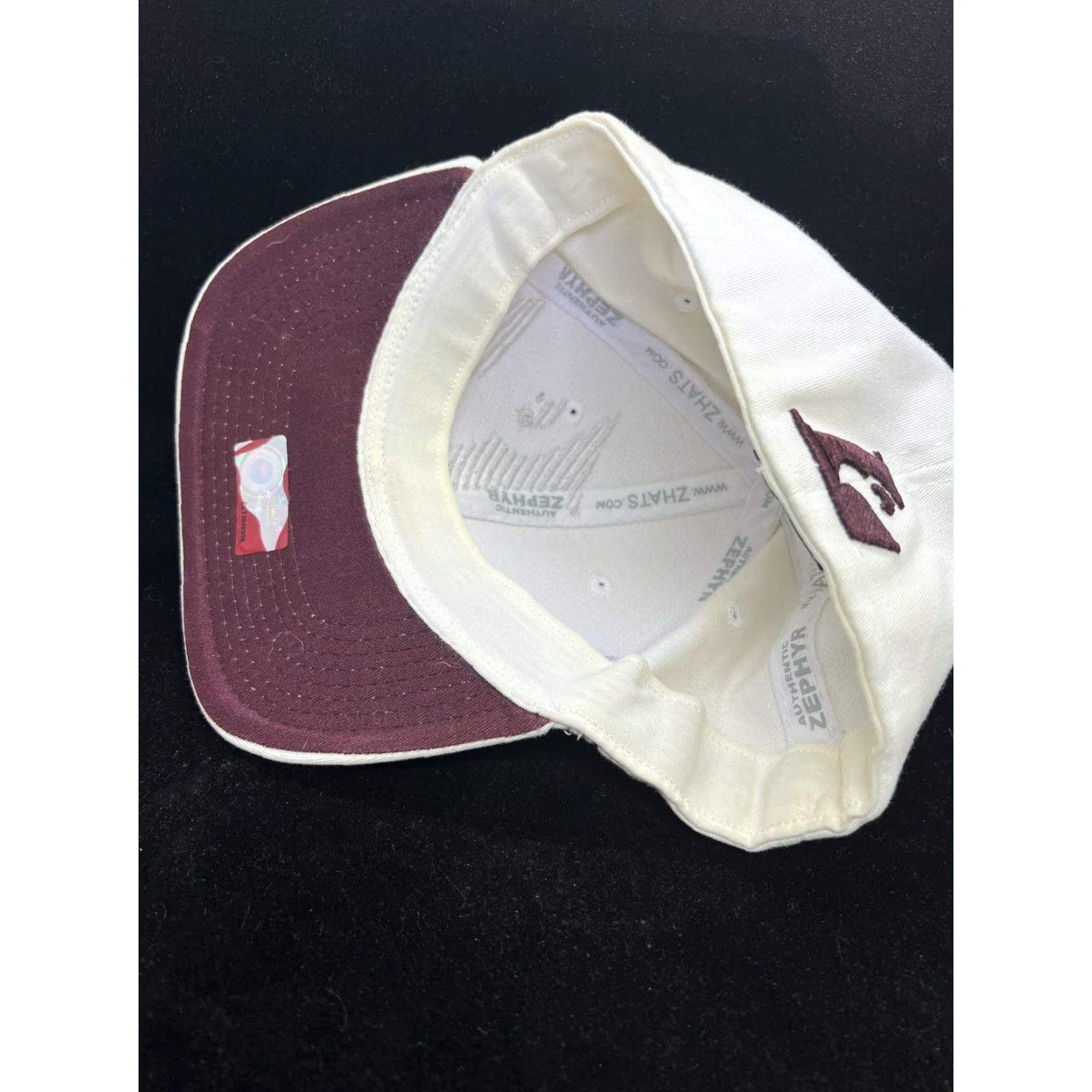 Zephyr ZEphyr Graphix Baseball Cap M/L Adult Embroidered Ivory 97% Cotton 3% Spandex Men Wisconsin UW La Crosse Size ONE SIZE - 3 Thumbnail