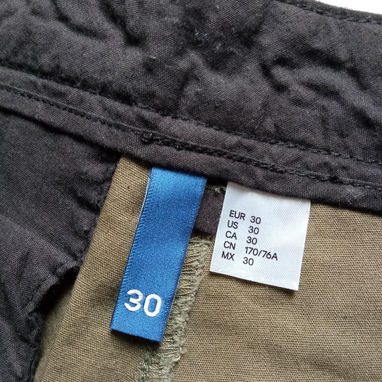H&M H&M Olive Green Chino Shorts Size US 30 / EU 46 - 4 Thumbnail