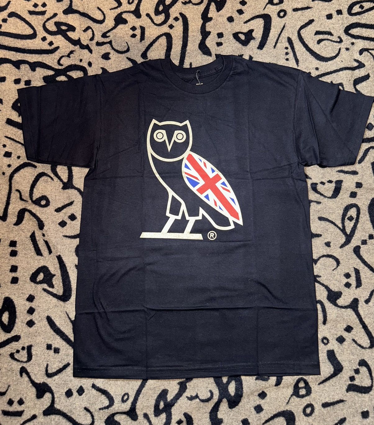 October's Very Own 2017 London Store Opening Union Jack Tshirt Size US M / EU 48-50 / 2 - 2 Thumbnail