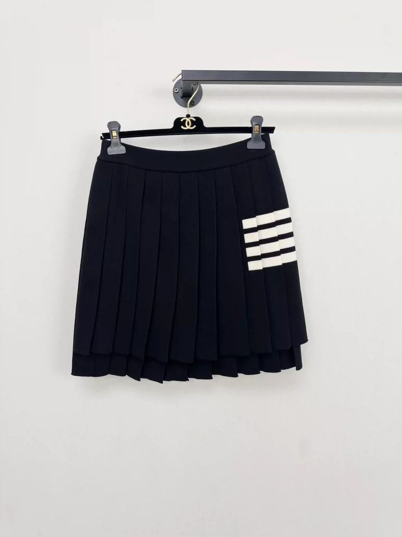 Thom Browne Thom Browne Wool knitted skirt Size 25" / US 0 / IT 36 - 1 Thumbnail