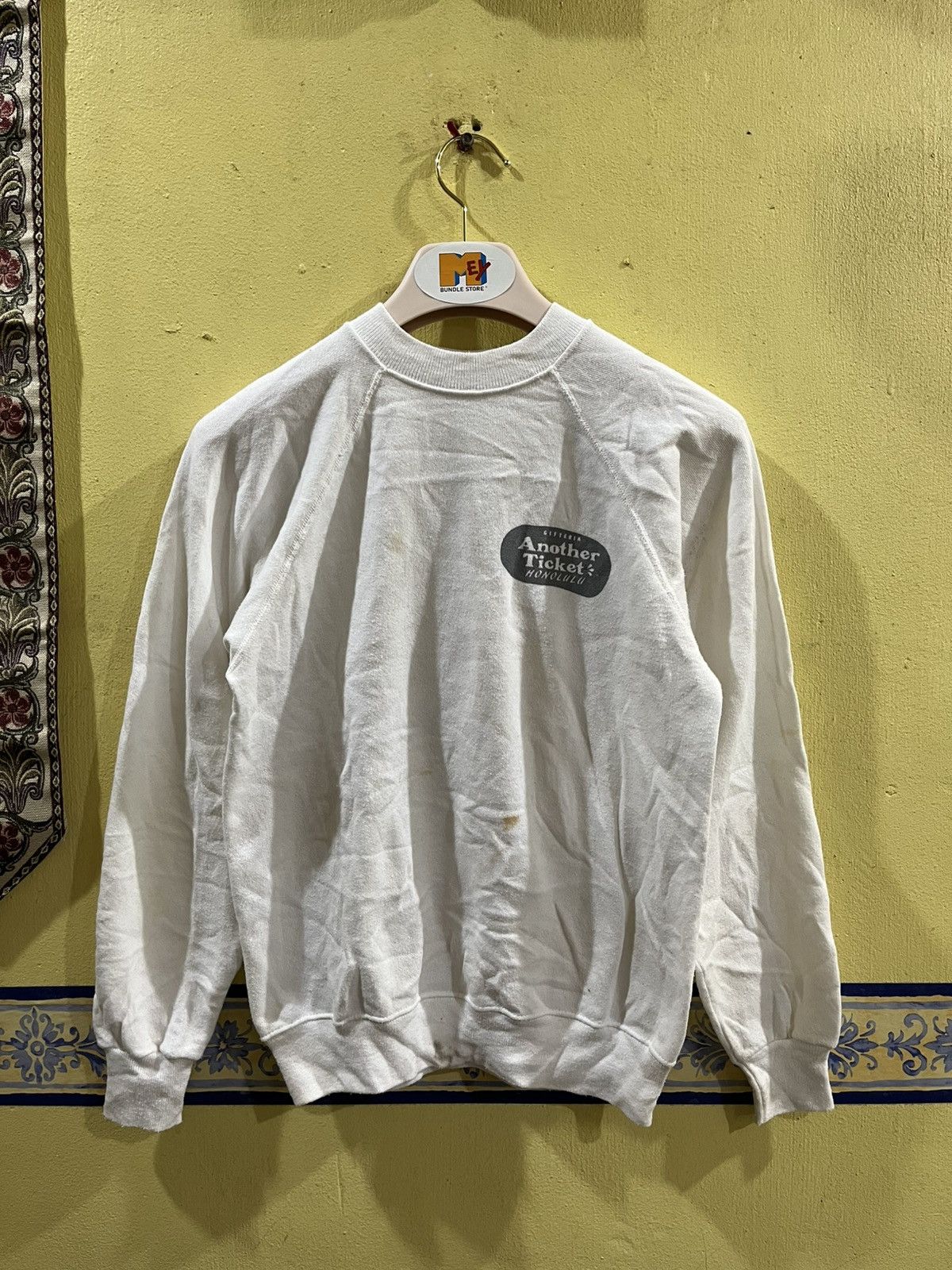 Hanes vintage 80s Another Ticket Honolulu triblend sweatshirt Size US S / EU 44-46 / 1 - 2 Thumbnail