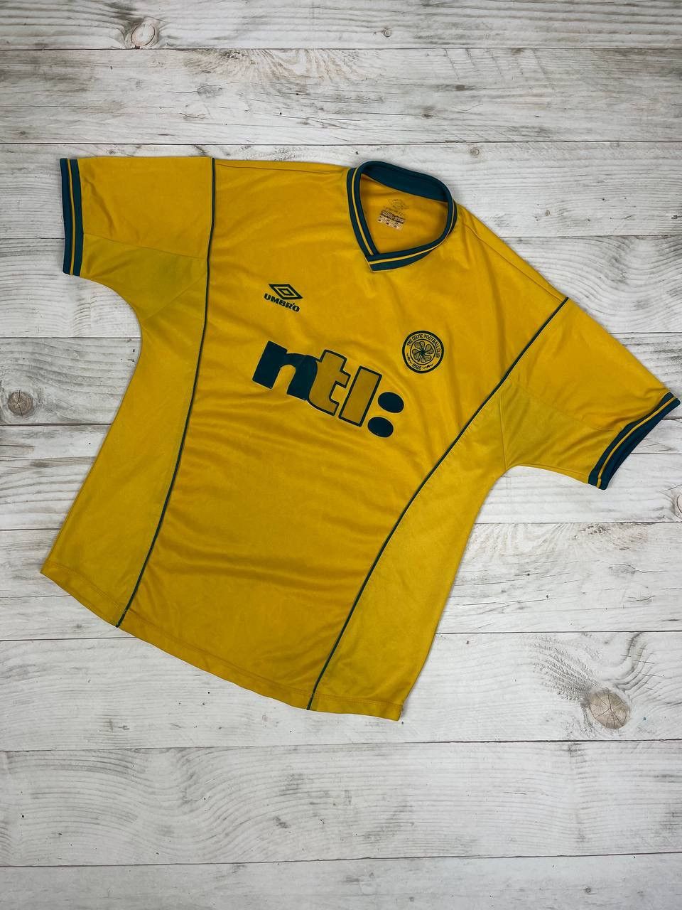 Umbro Vintage Umbro Celtic 2000 2002 Away Football Shirt Jersey Size US XL / EU 56 / 4 - 1 Thumbnail