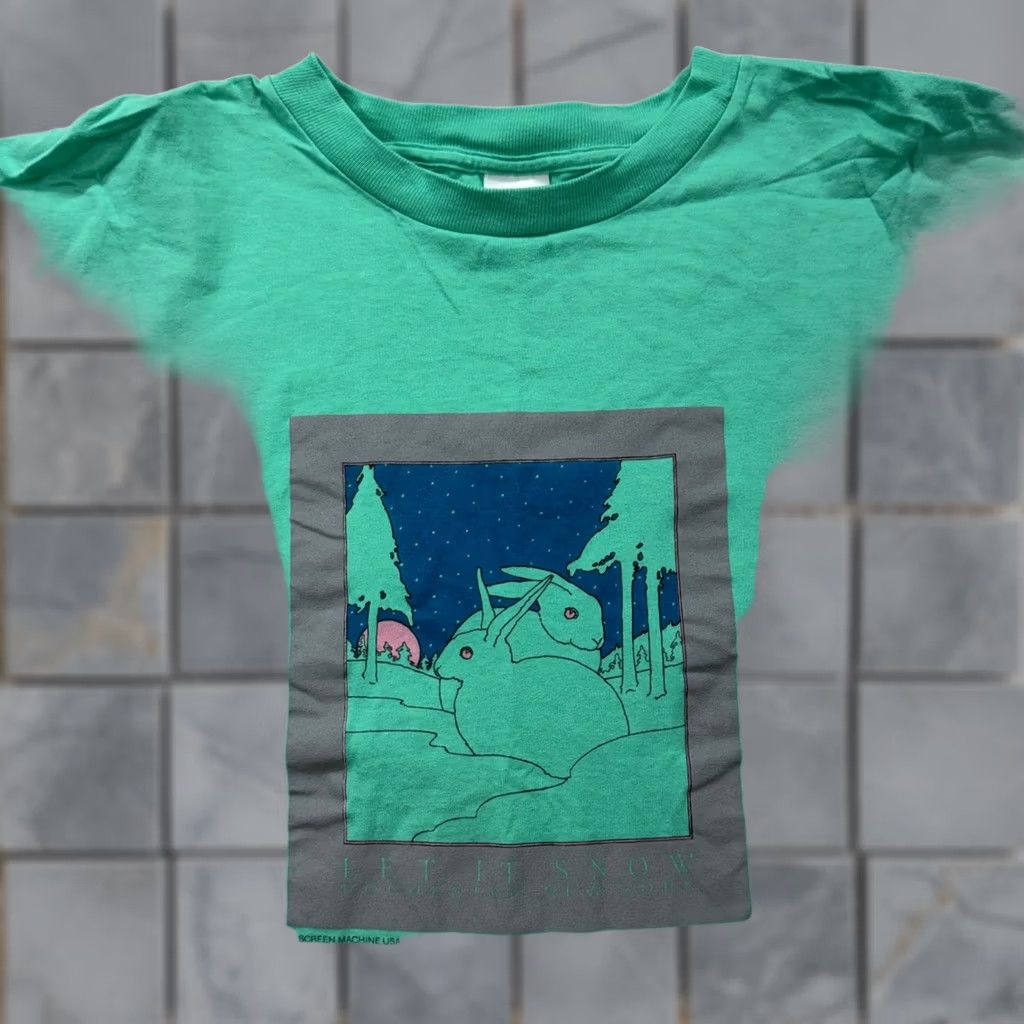 Anvil VINTAGE Anvil T-Shirt Graphic Tee 1985 Let It Snow Rabbits XL Teal Green Made in USA Mens Short Sleeve 100% Cotton Vintage 80s Retro Art Deco Size US XL / EU 56 / 4 - 1 Thumbnail