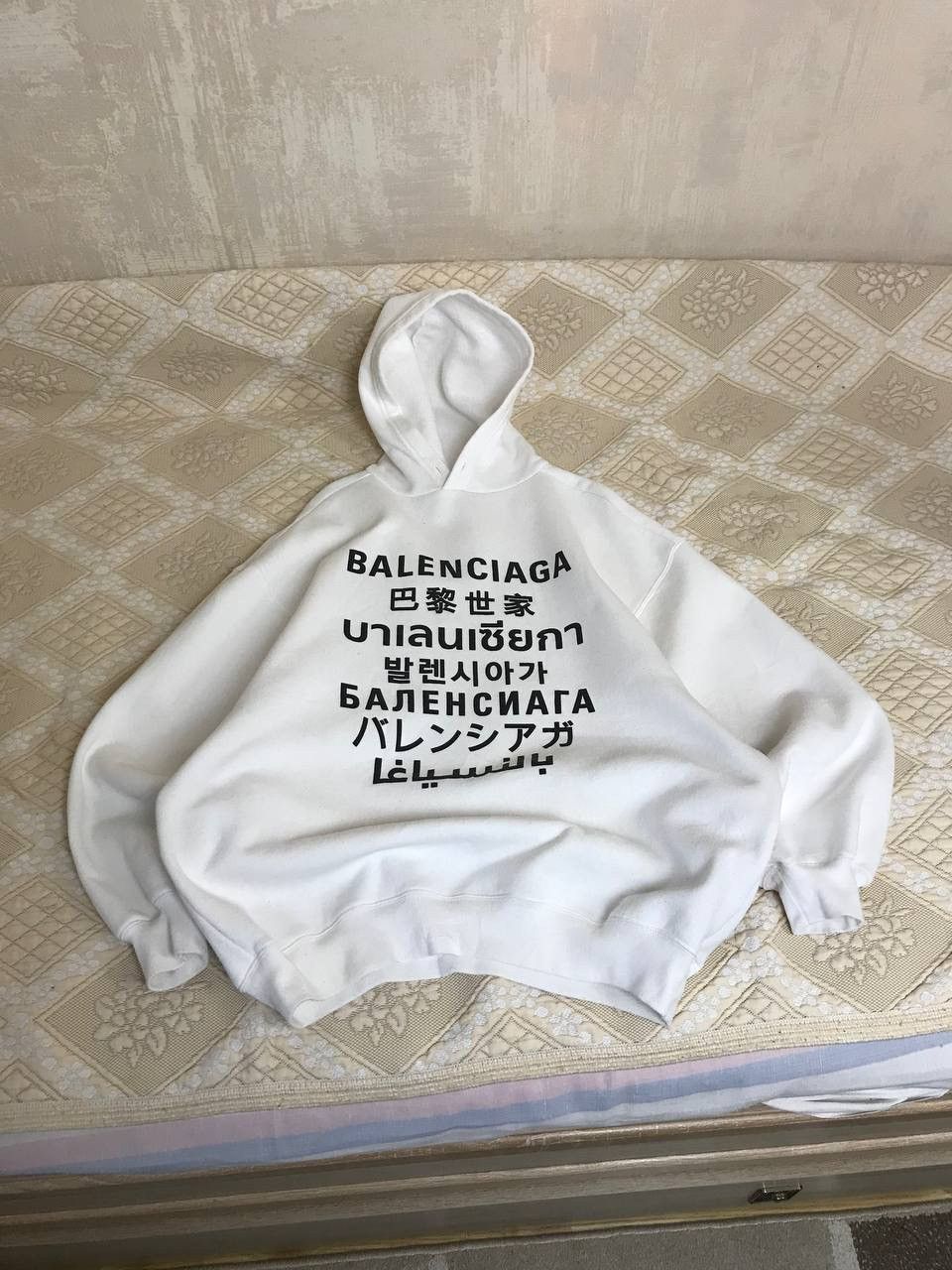 Balenciaga 🔥 Balenciaga Languages Logo Oversized Hoodie Pullover Size US XXS / EU 40 - 1 Thumbnail