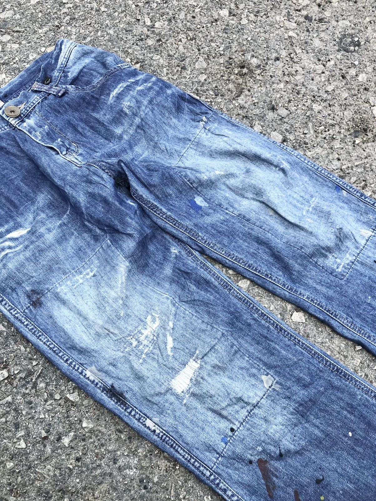Japanese Brand SPLATTER PAINT BUCKLE BACK JEANS BY CUBE SUGAR Size US 32 / EU 48 - 4 Thumbnail
