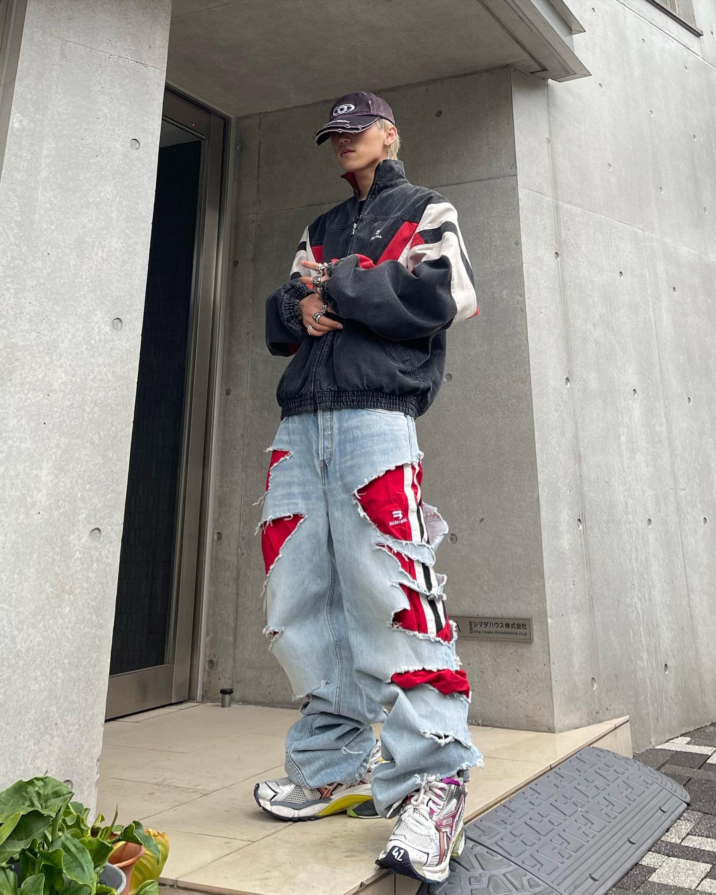 Balenciaga *NEW* SLASHED DENIM/TRACK PANTS HYBRID FW21 Size US 30 / EU 46 - 5 Thumbnail