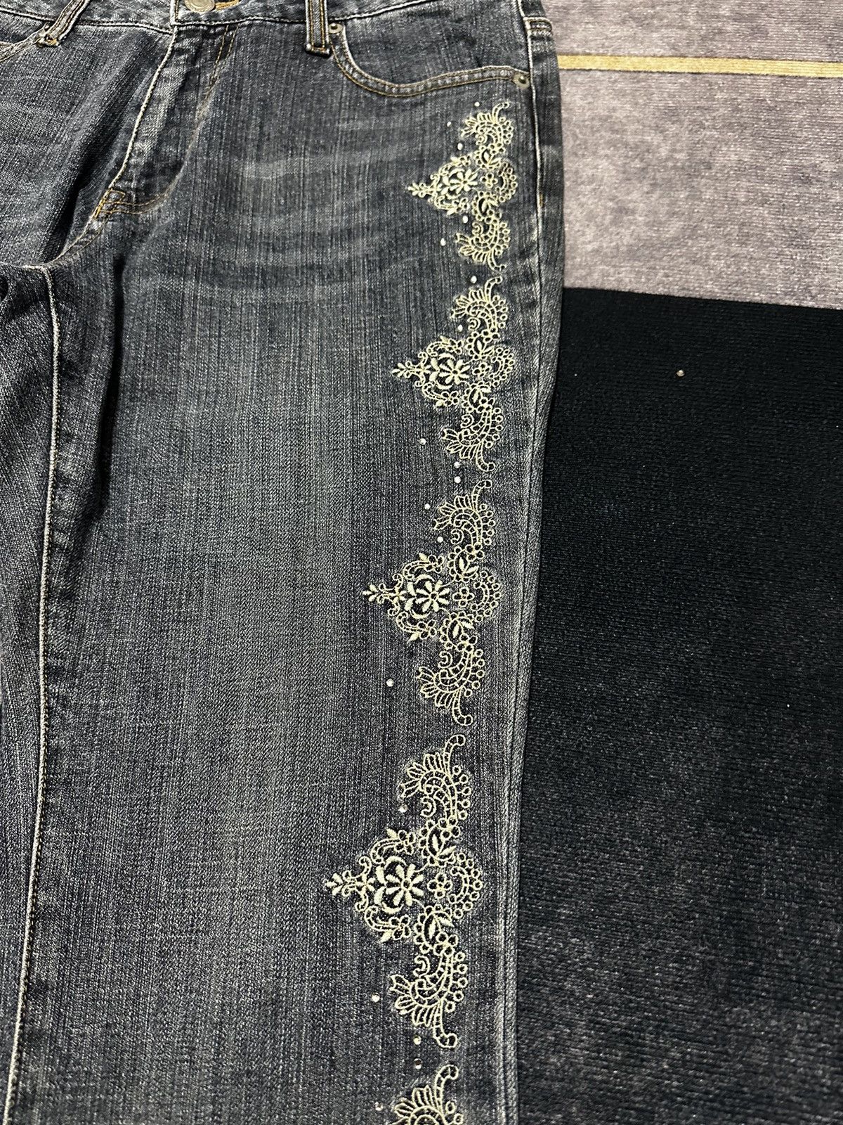 Hysteric Glamour ORIRIN BOOT CUT DENIM PANTS Size US 29 - 2 Thumbnail