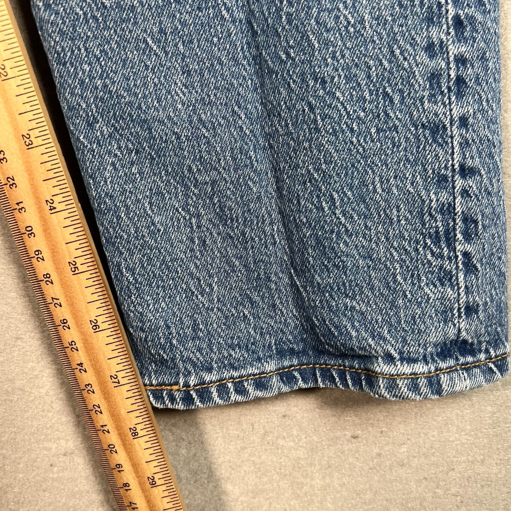 Denime Levis Jeans Womens Wedgie Straight Leg Jeans 27 Button Fly Medium Wash Denim Size 27" / US 4 / IT 40 - 5 Thumbnail