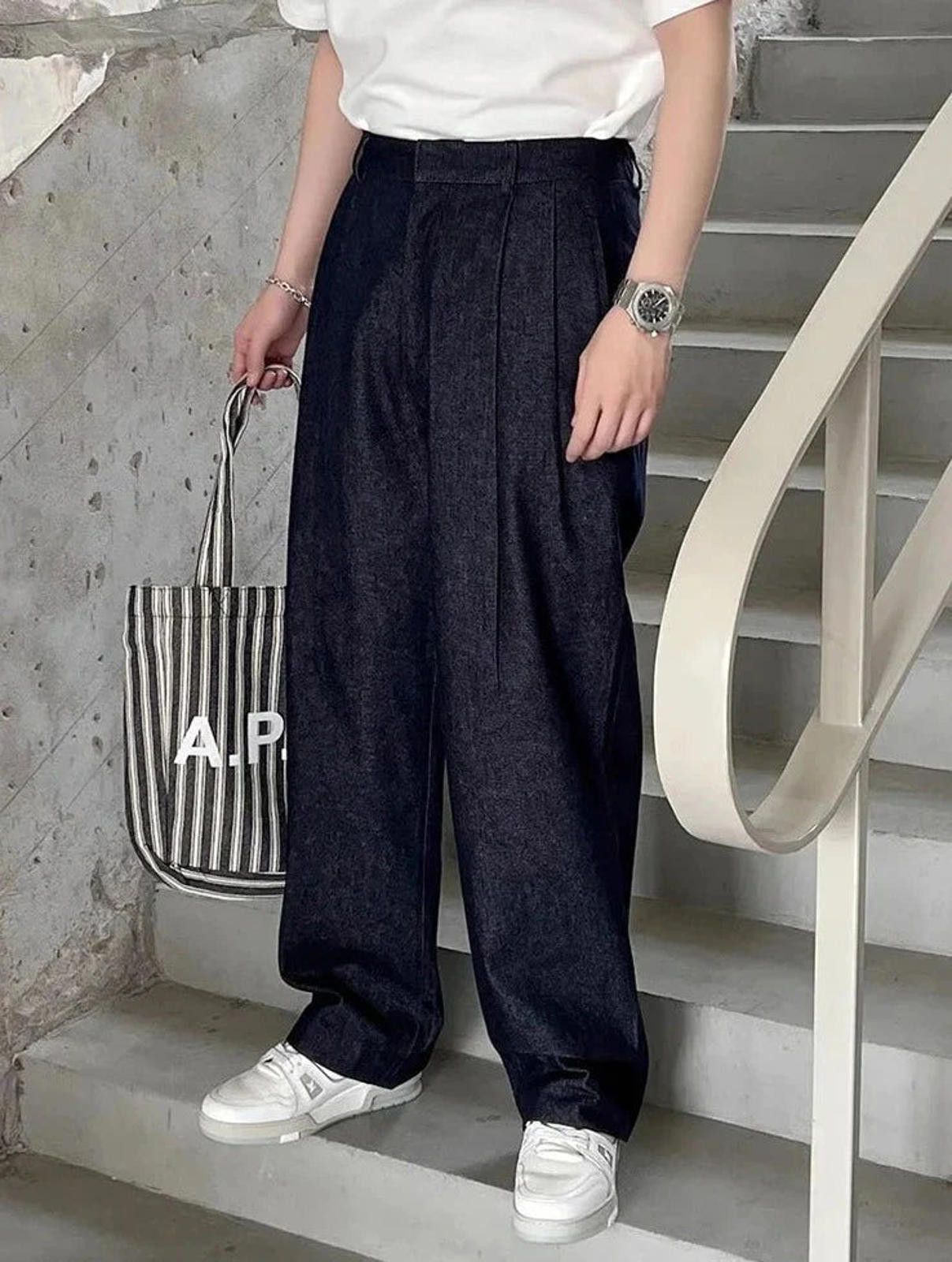 Other Stylish High-Waisted Wide-Leg Trousers Size US 32 / EU 48 - 1 Thumbnail