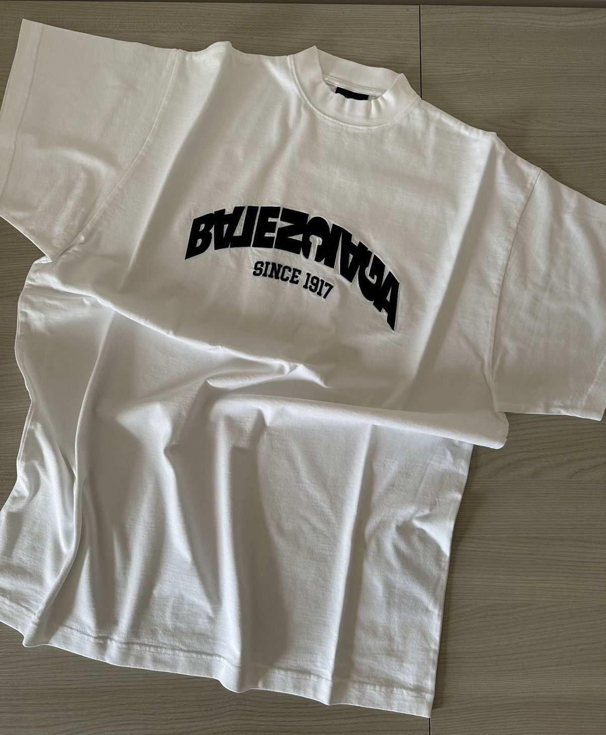 Balenciaga Reverse Logo T-shirt