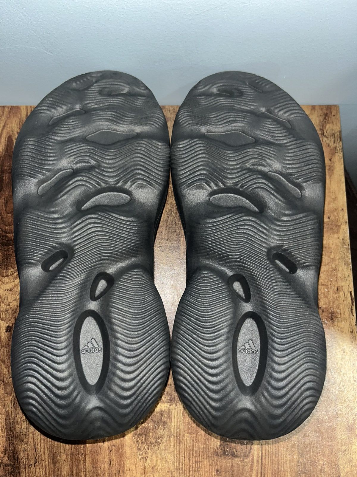 Adidas × Kanye West Yeezy Foam RNNR Onyx Size 12 Size US 12 / EU 45 - 6 Thumbnail