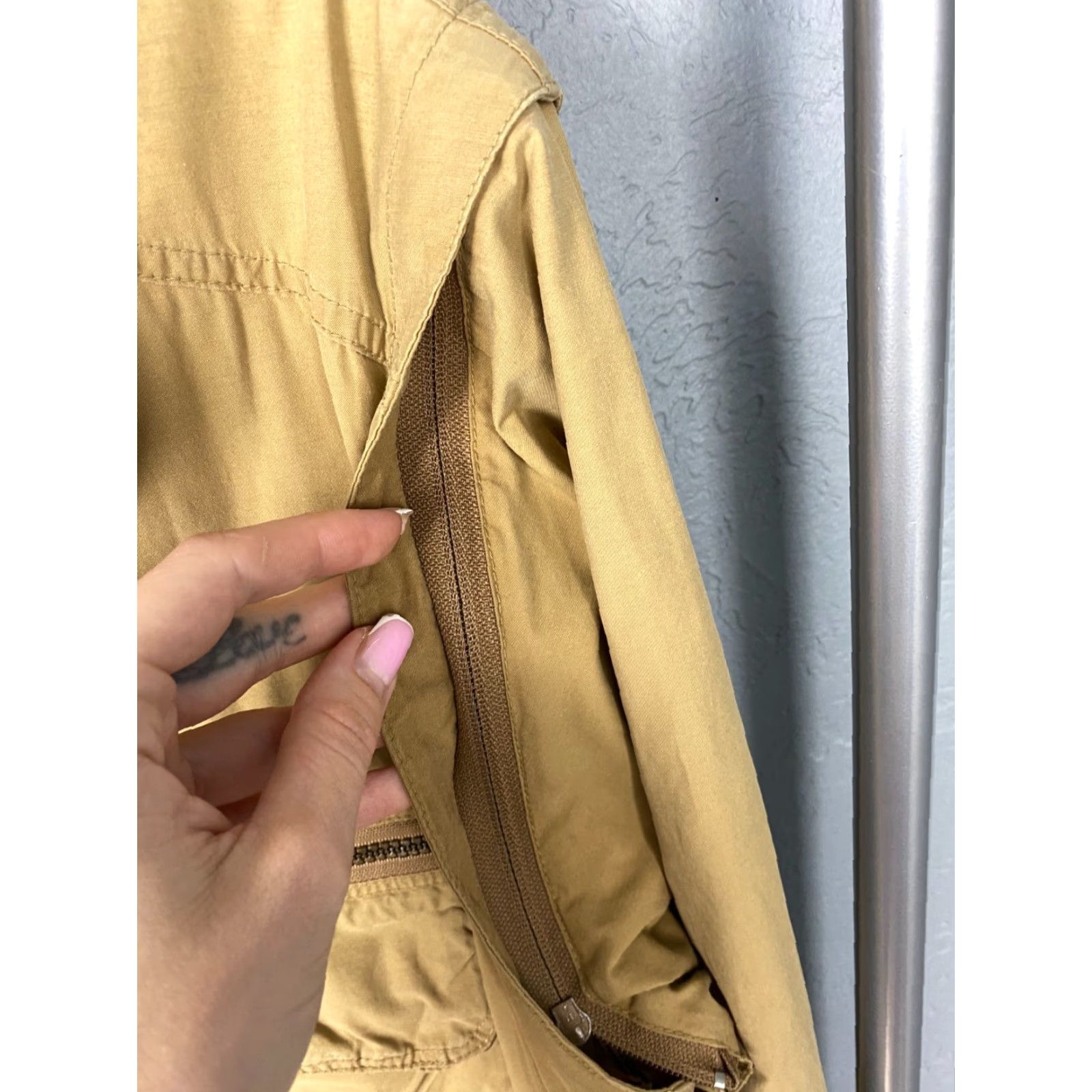 Camel Camel Collection Vintage Mens Utility Jacket XL Beiges Cotton Windbreaker Jacket Mens XL Beige Camel Collection Vintage Mens Jacket Windbreaker 80s? Size US L / EU 52-54 / 3 - 7 Thumbnail